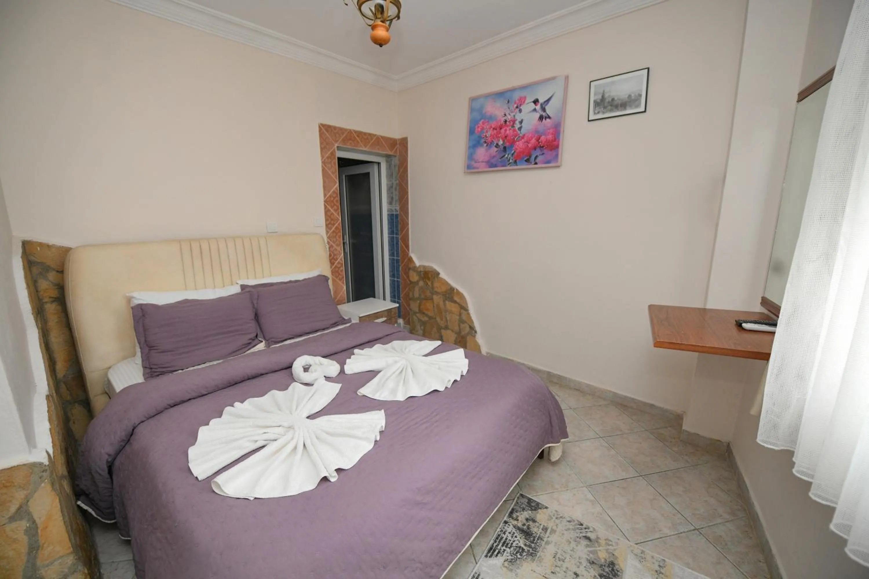 Queen Room with Spa Bath in Anz Guest House Pansiyon