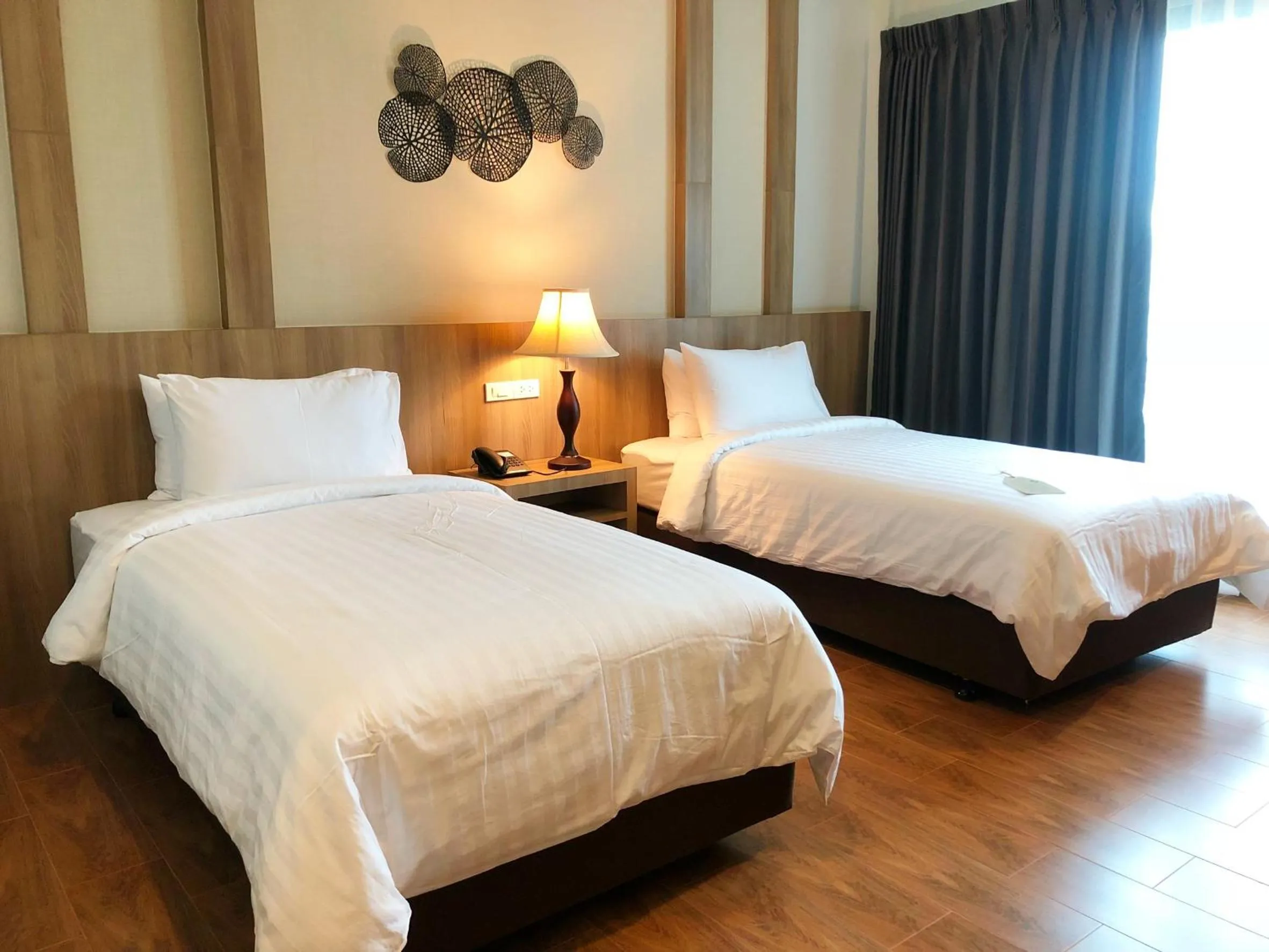 Deluxe Twin Room in Civilize Hotel