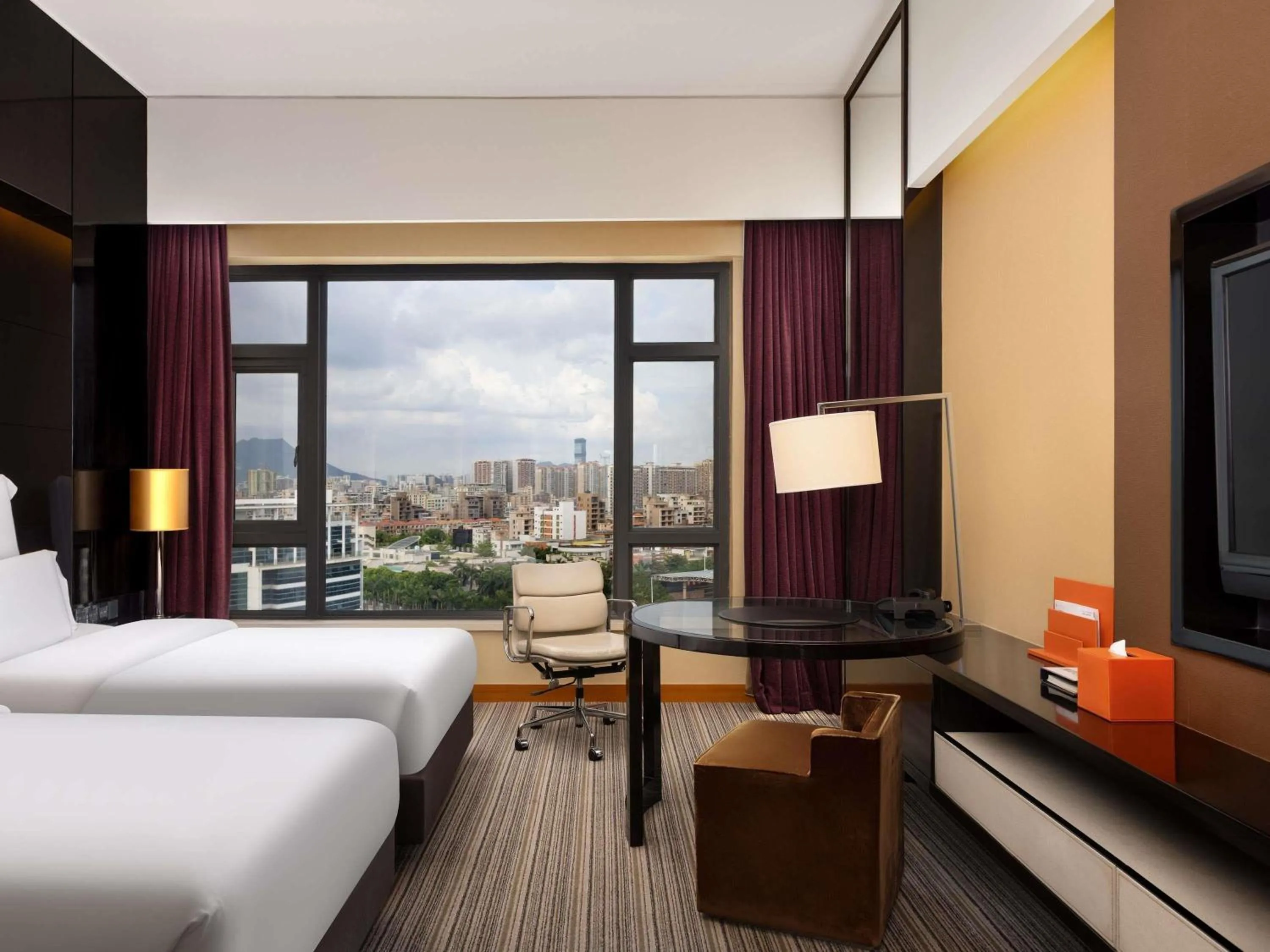 Deluxe Twin Room in Pullman Dongguan Changan