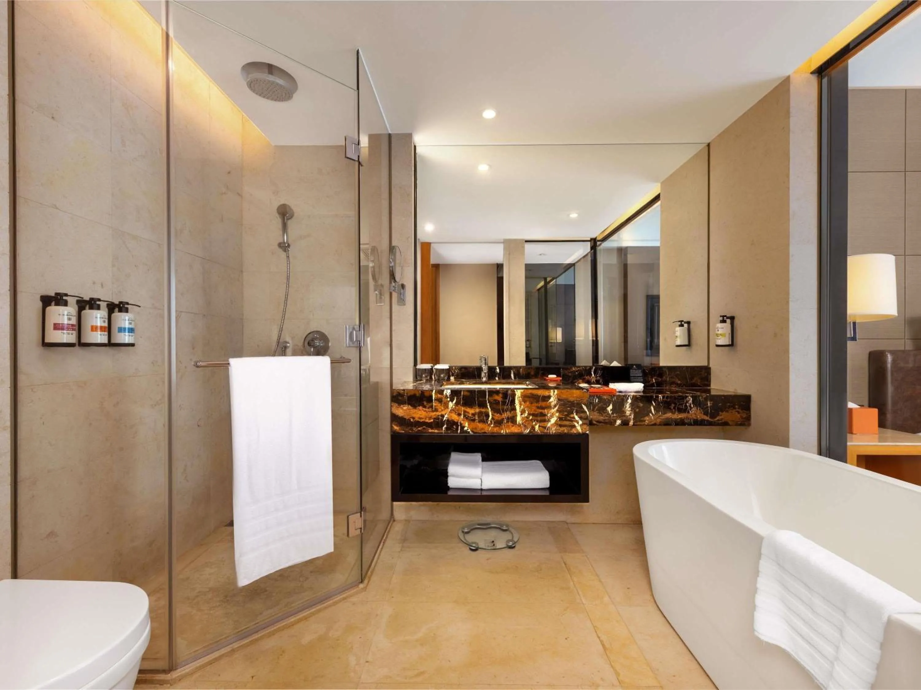 Superior Twin Room in Pullman Dongguan Changan