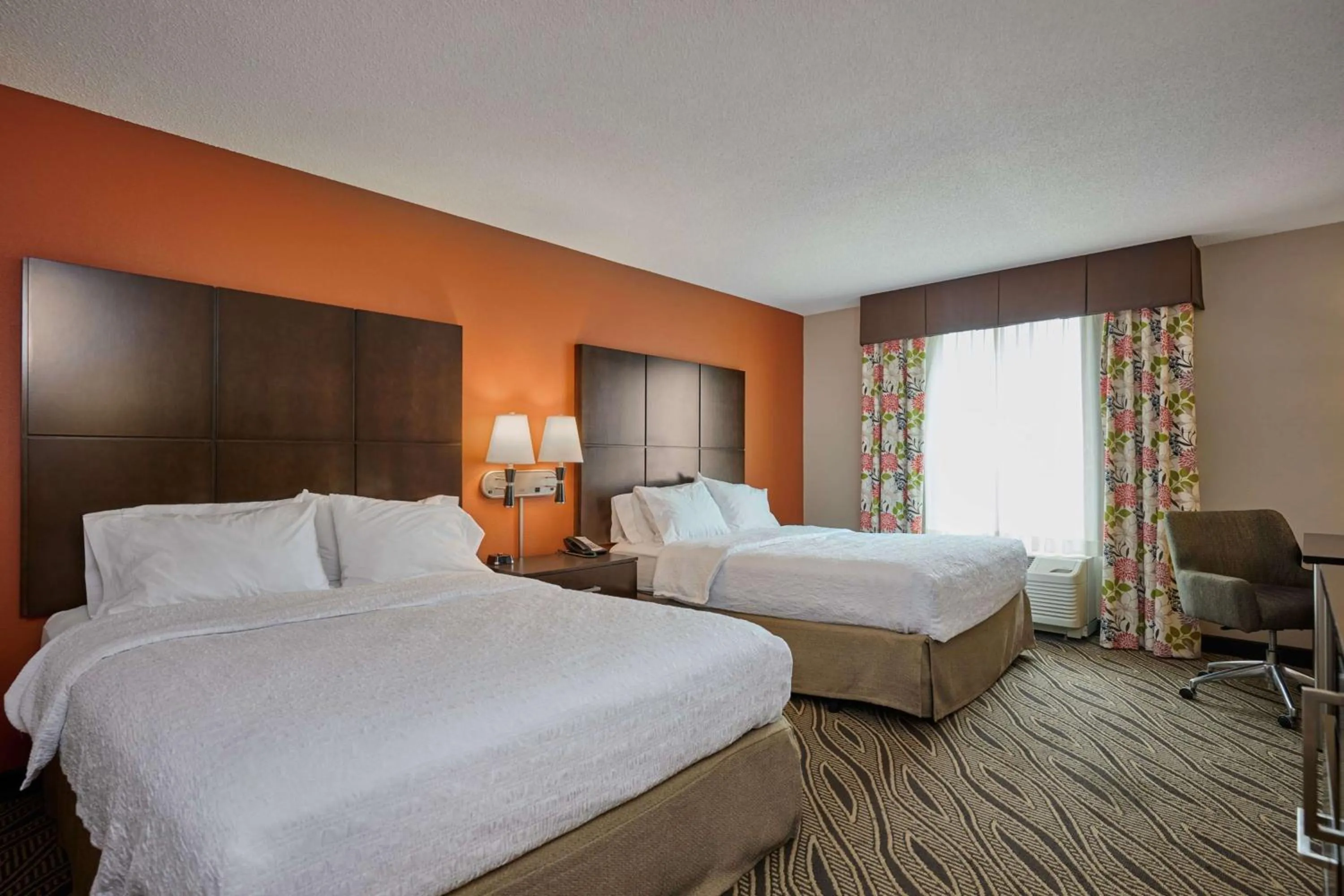 Deluxe Queen Room with Two Queen Beds in Hampton Inn Evansville Airport