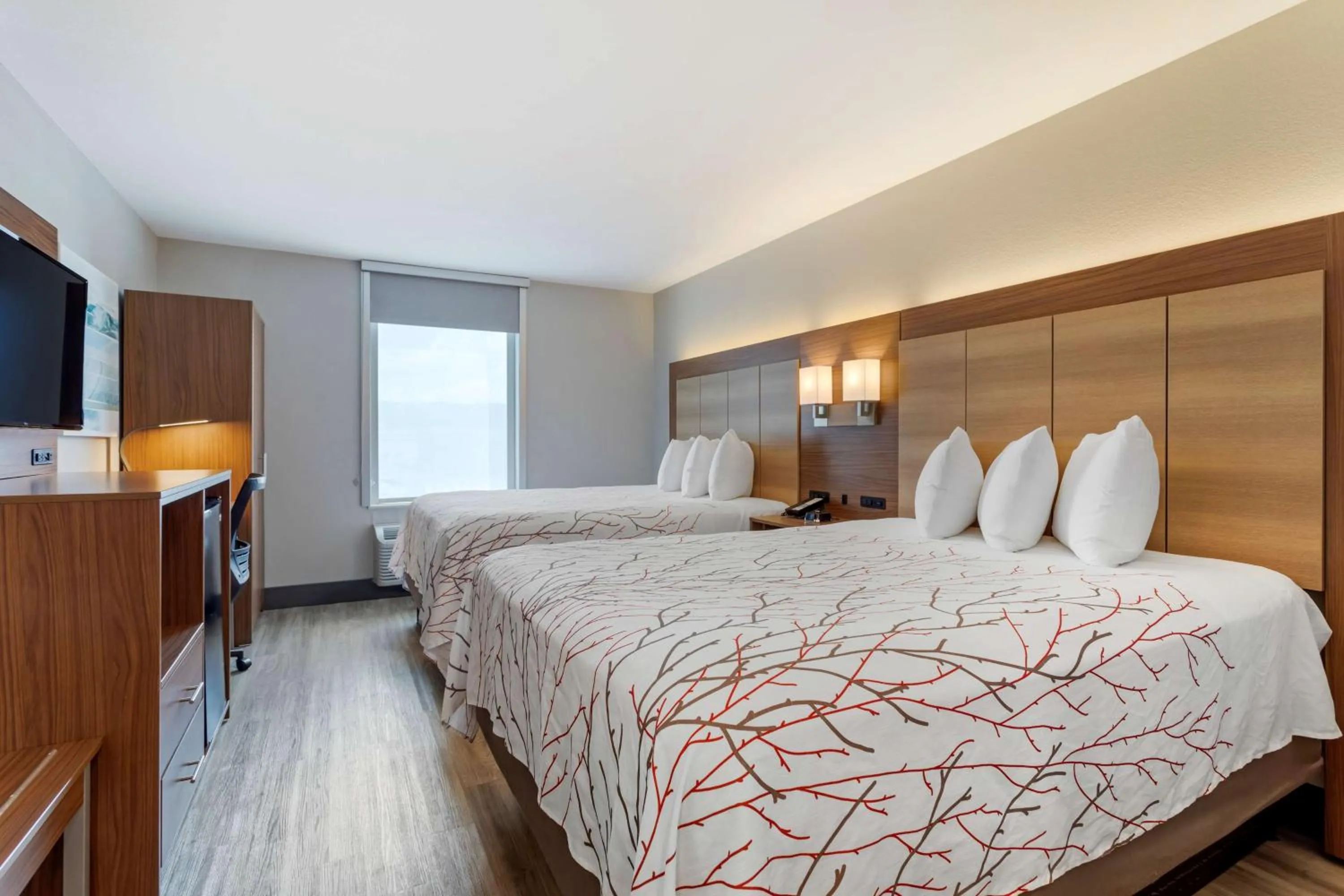 Queen Room with Two Queen Beds in Hotel LeBlanc Best Western Signature Collection