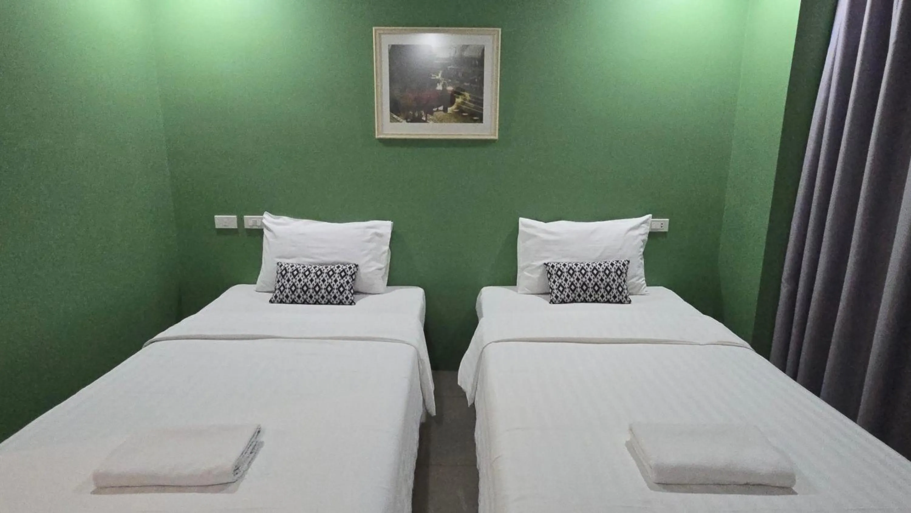 Superior Twin with window - Building 1 in Sleepstation at Pratunam