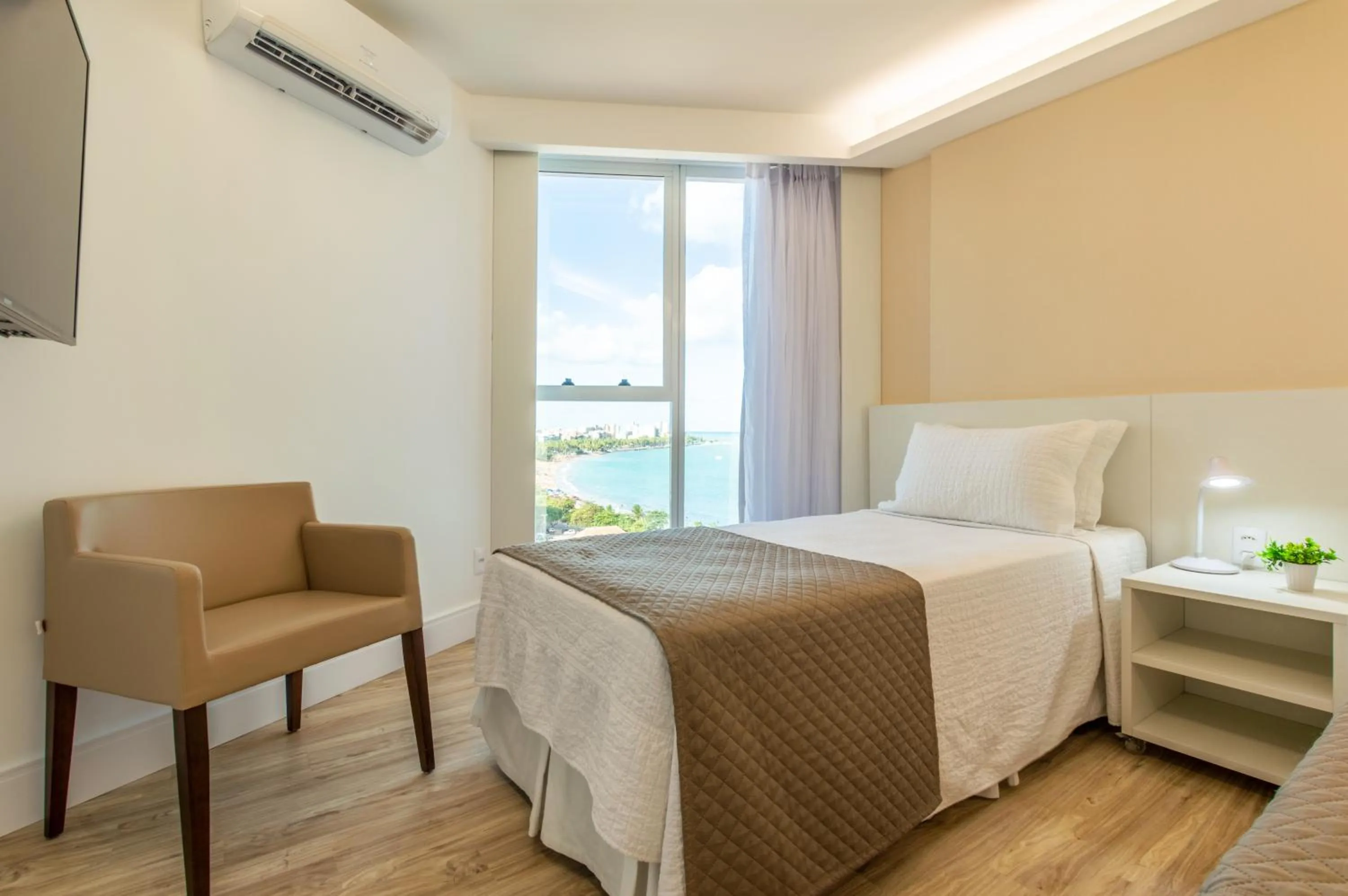 Premium Twin with Side Sea View in Hotel Brisa Suítes Pajuçara