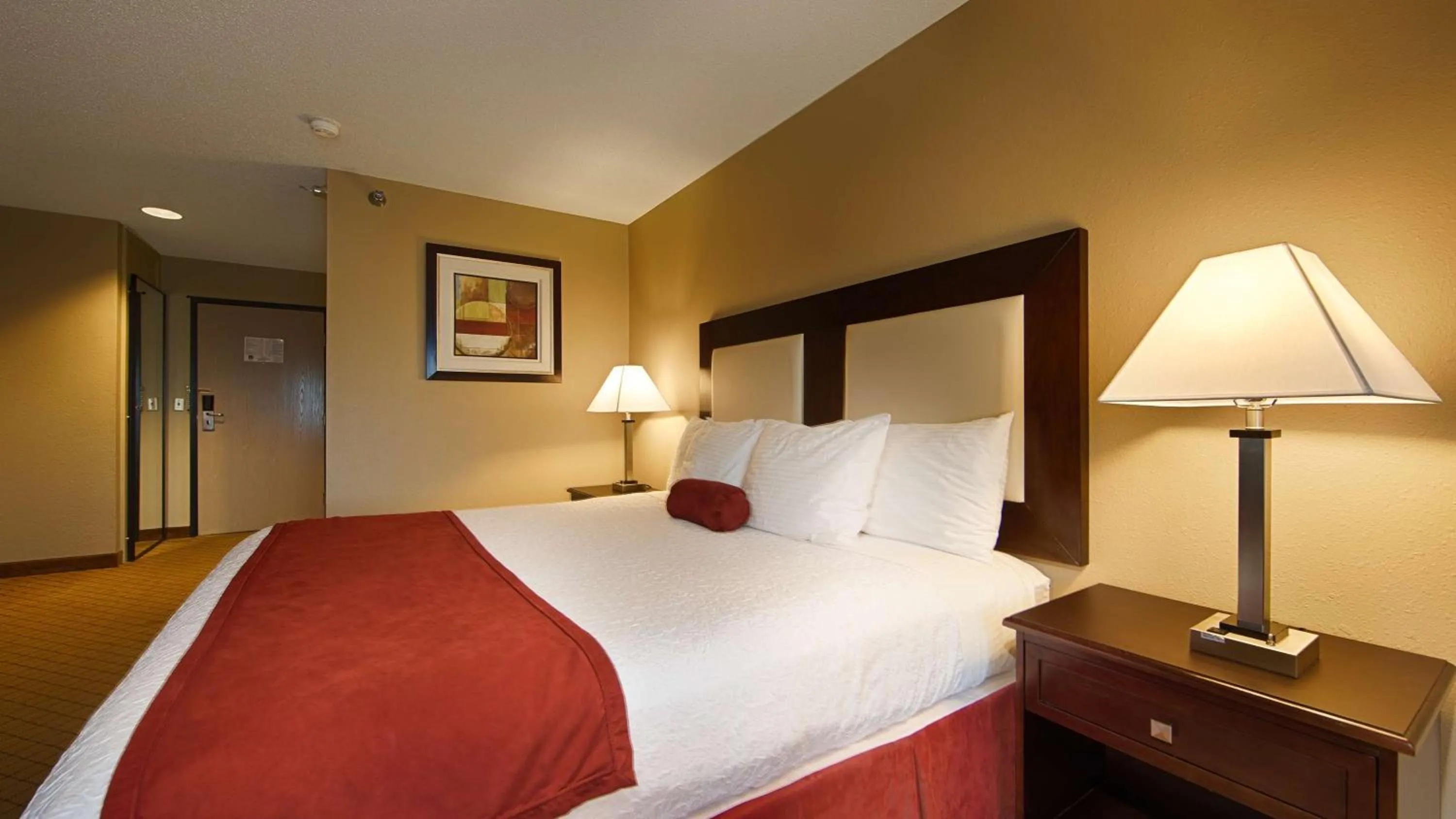 King Room - Disability Access/Non-Smoking in Best Western Macomb Inn
