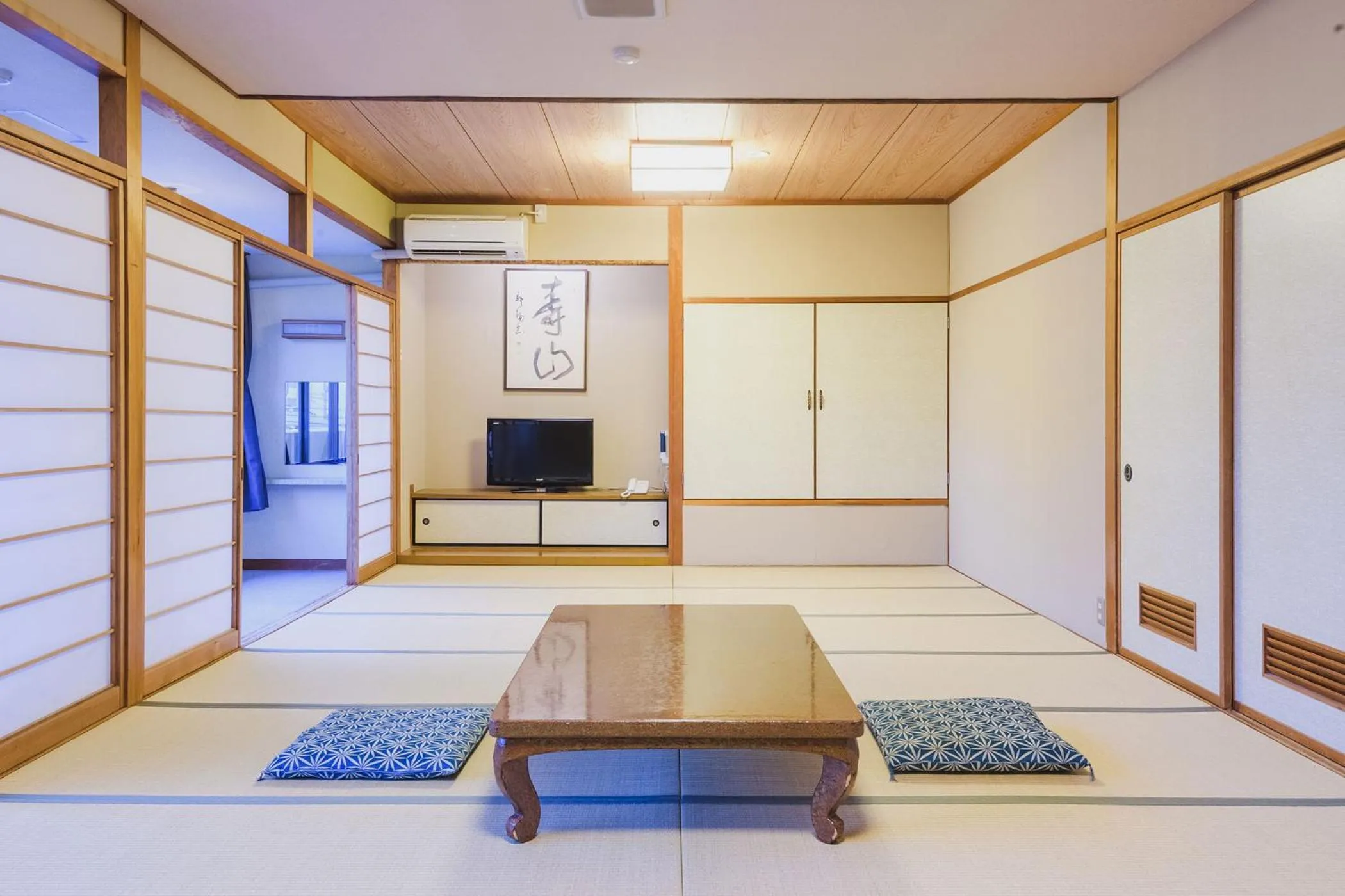 Standard Japanese-Style-Room 27 square yards - single occupancy - Non-Smoking - Shared Bathroom in Ooedo Onsen Monogatari Awara