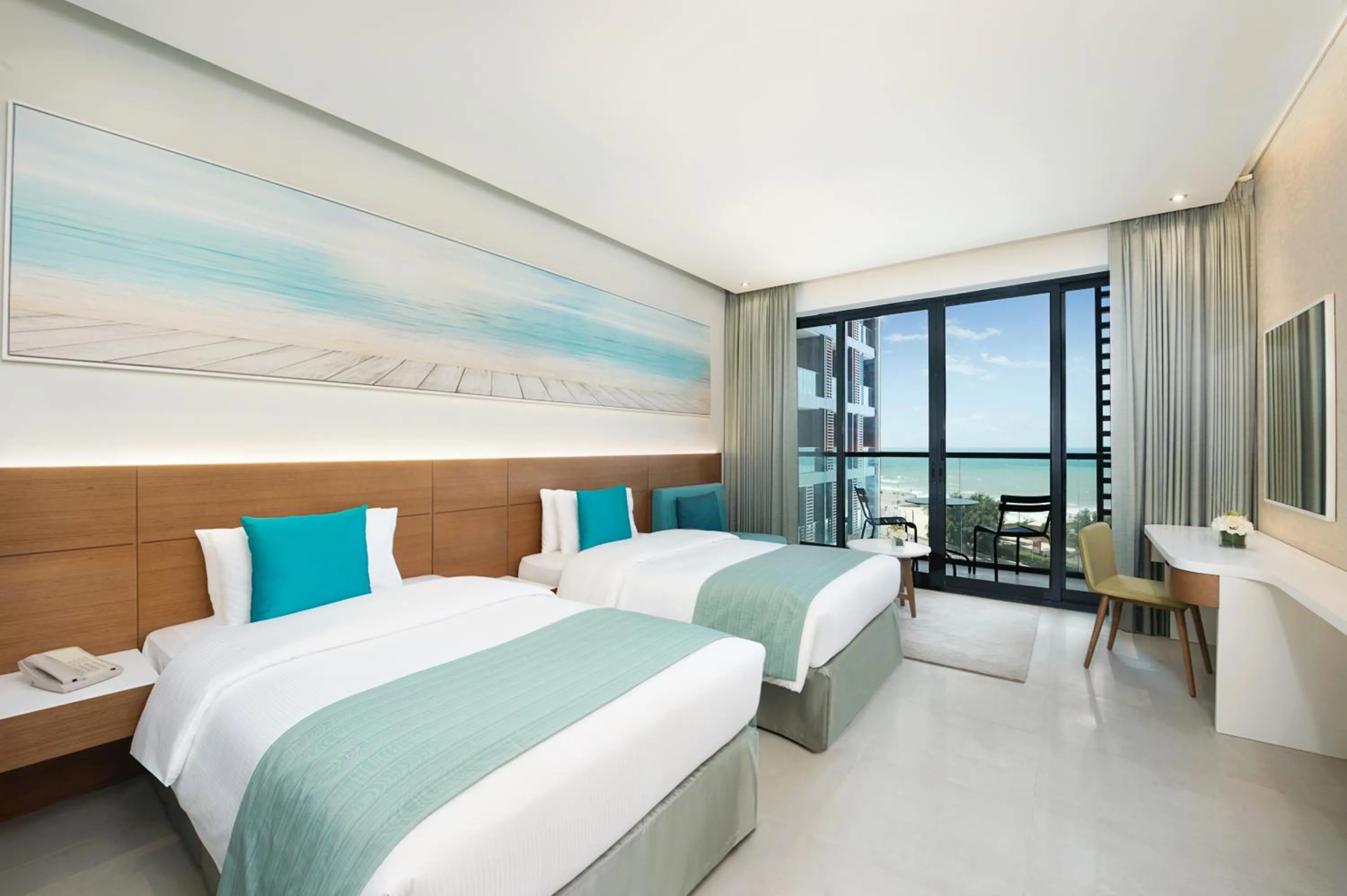 Standard Twin room Seaview - Smoking in Wyndham Garden Ajman Corniche