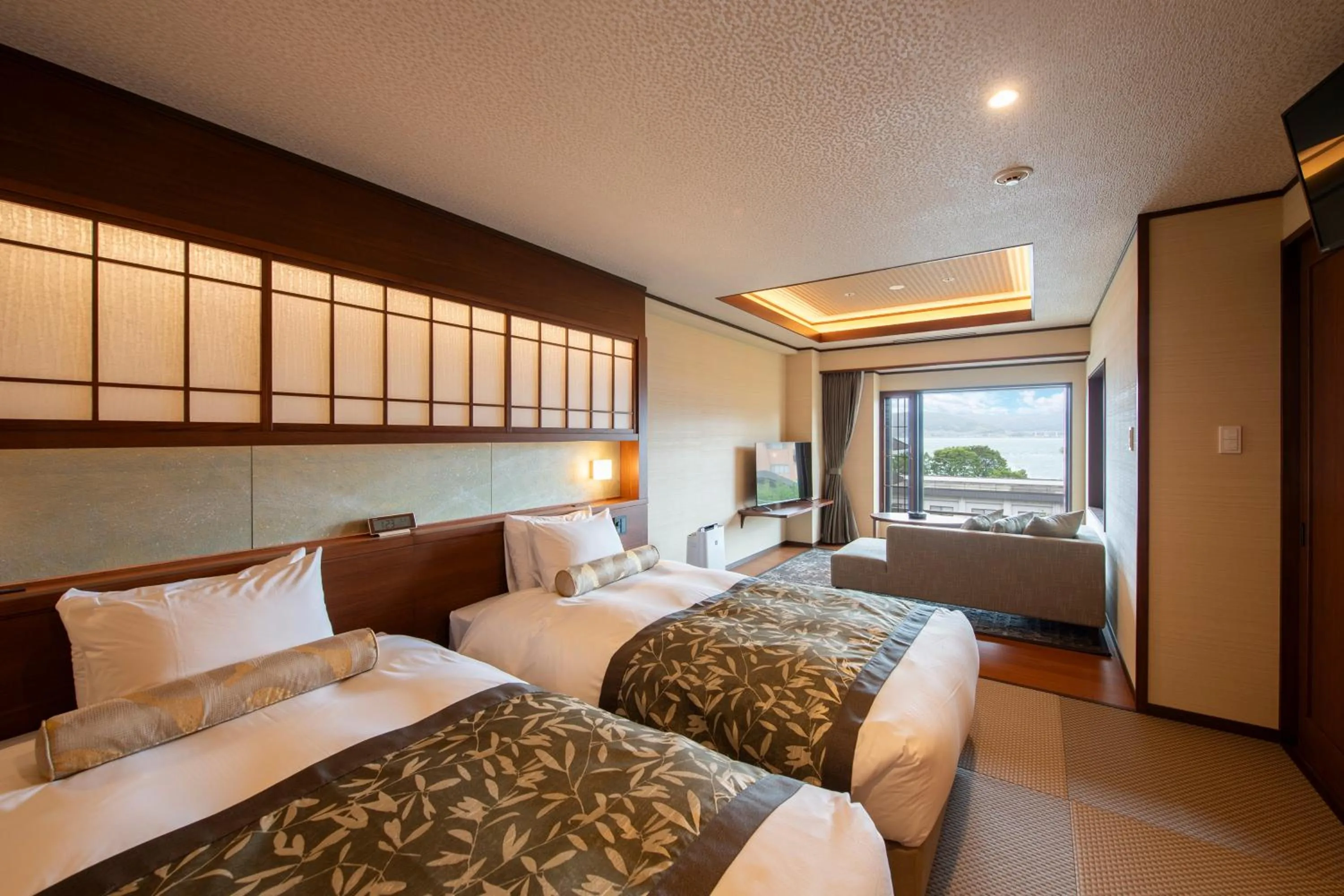 Twin Room with Private Bathroom - single occupancy in Hotel Saginoyu
