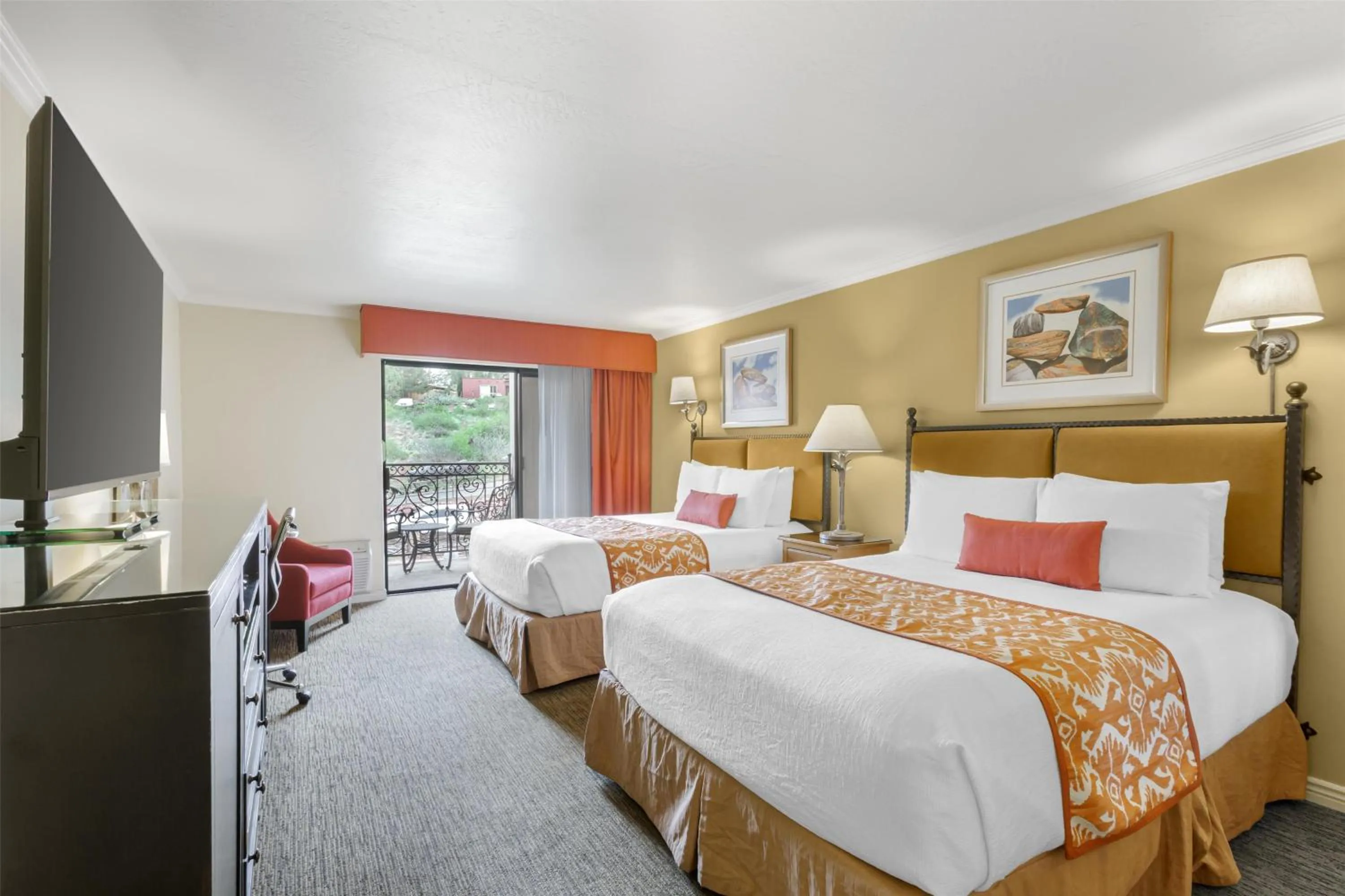 Queen Room with Two Queen Beds with Balcony - Non-smoking in Best Western Plus Arroyo Roble Hotel & Creekside Villas