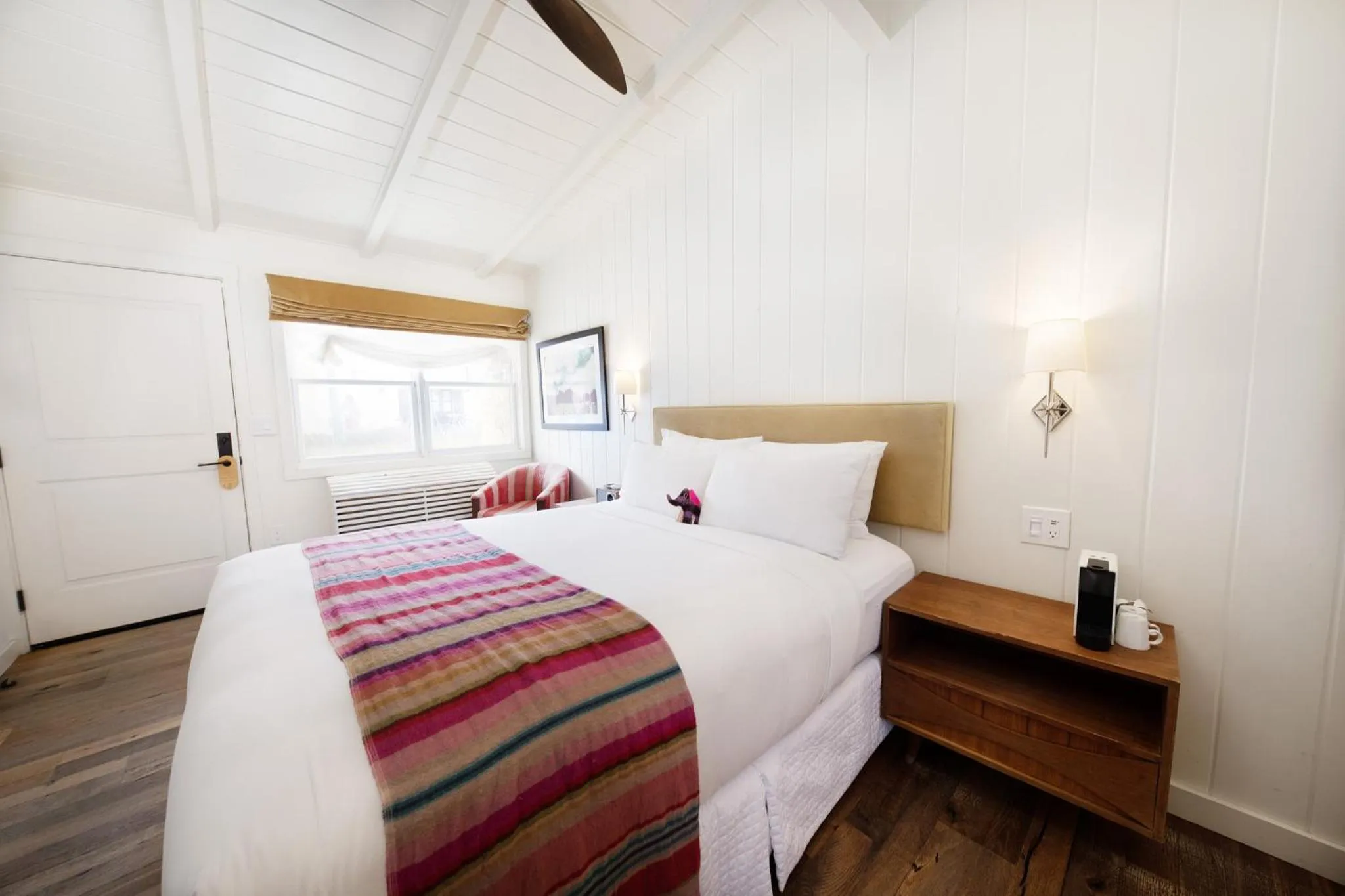 Standard Queen Room in Skyview Los Alamos - 21 & Over Pool