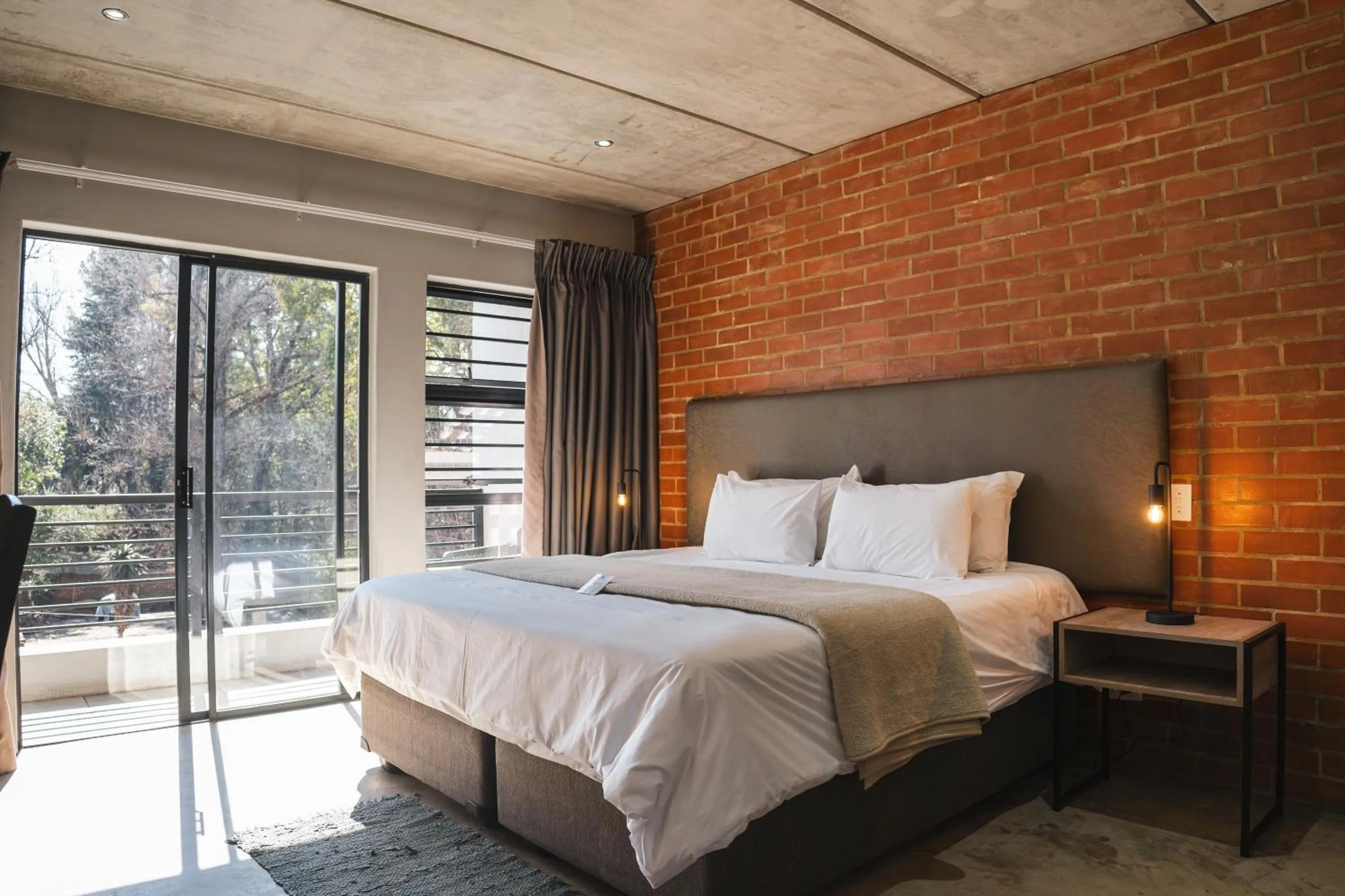 Deluxe Rooms in The Wild Peach - Menlyn