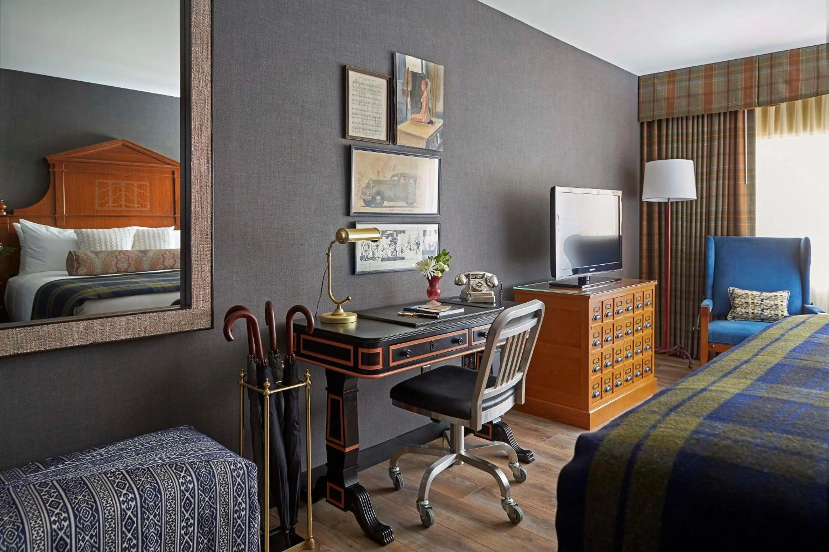 Graduate King Room in Graduate by Hilton Ann Arbor