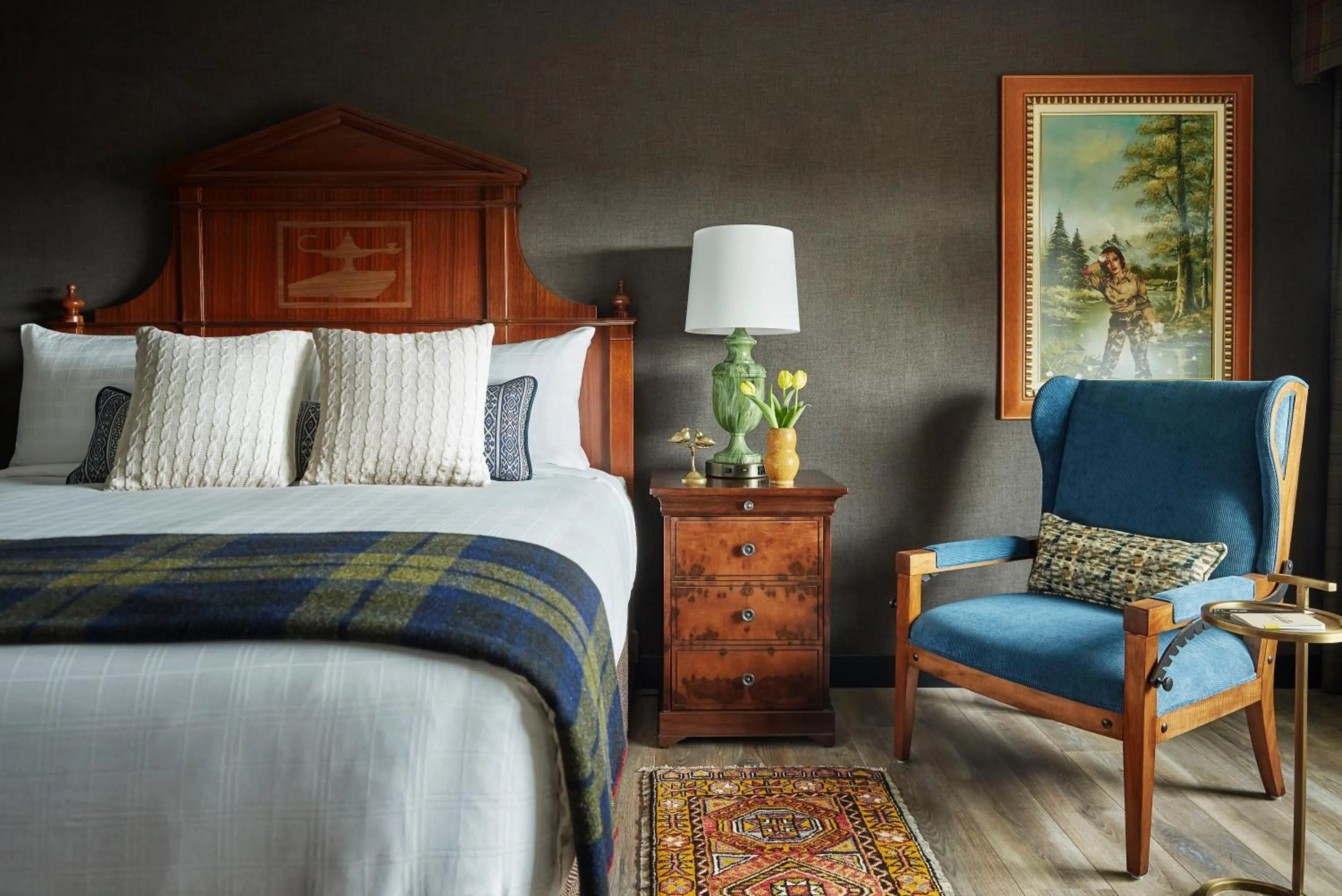 Deluxe King Room in Graduate by Hilton Ann Arbor