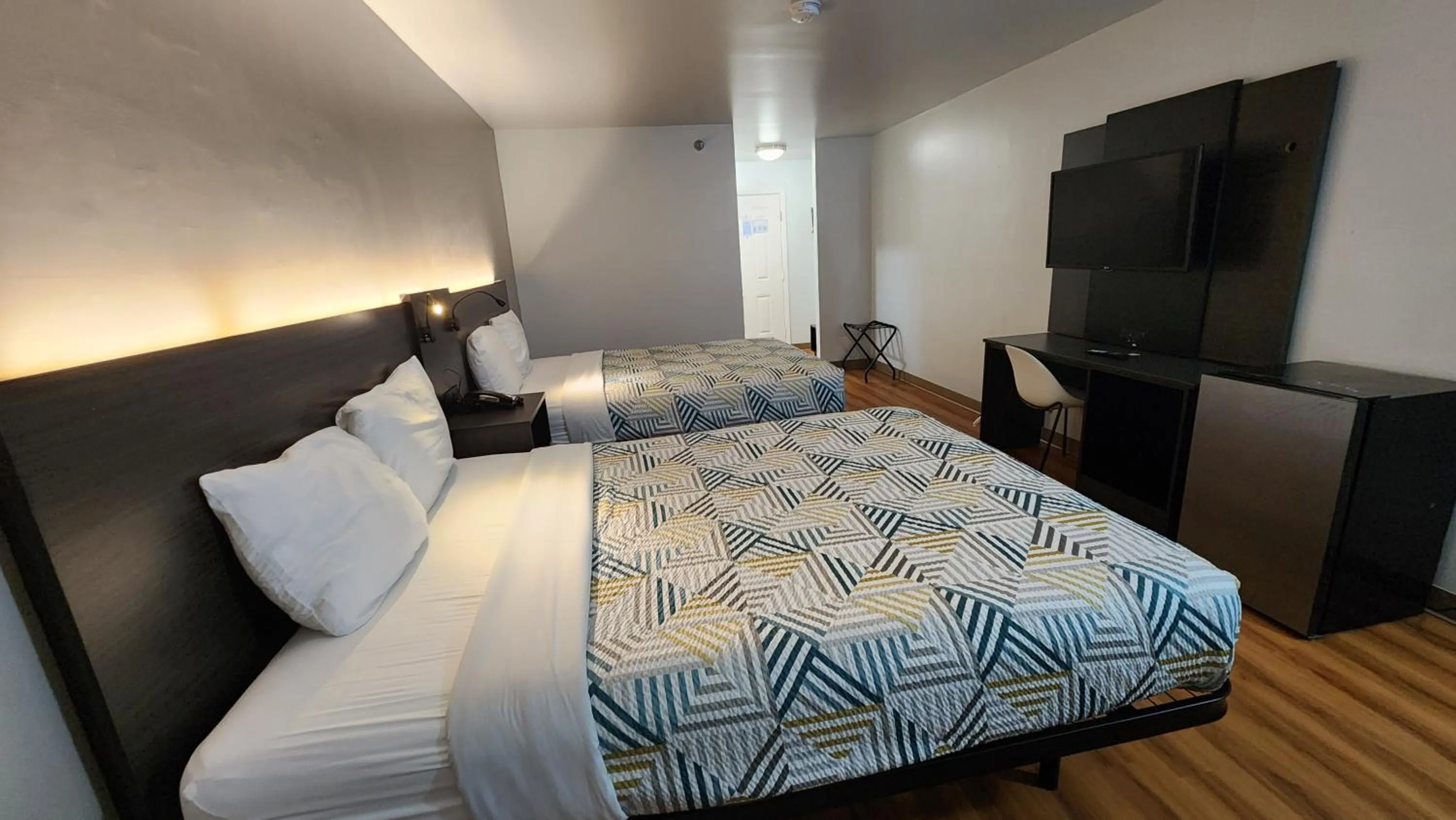 Queen Room with Two Queen Beds - Smoking in Motel 6-Ennis, TX