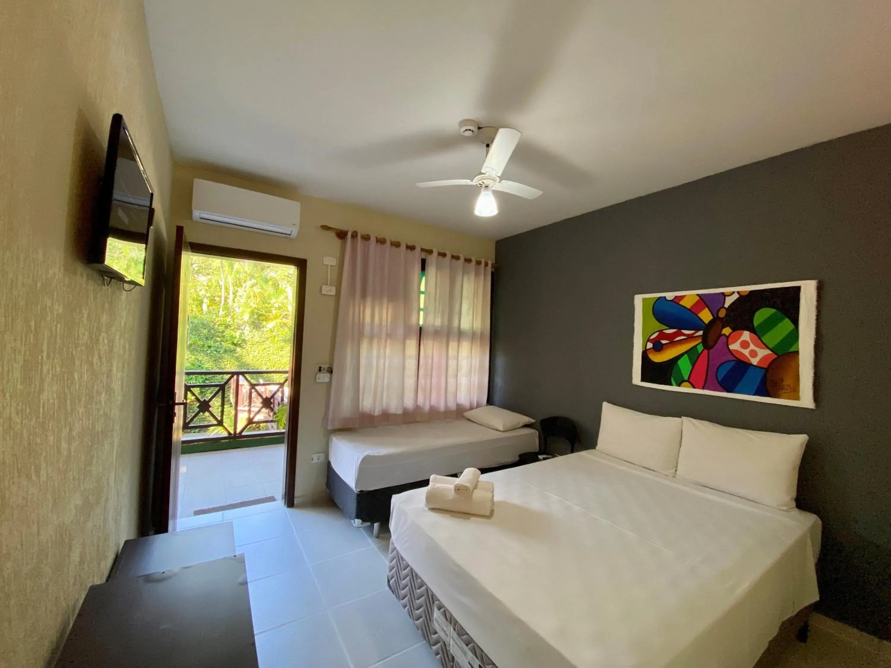 Suite with Pool View in Hotel Canto do Rio Maresias