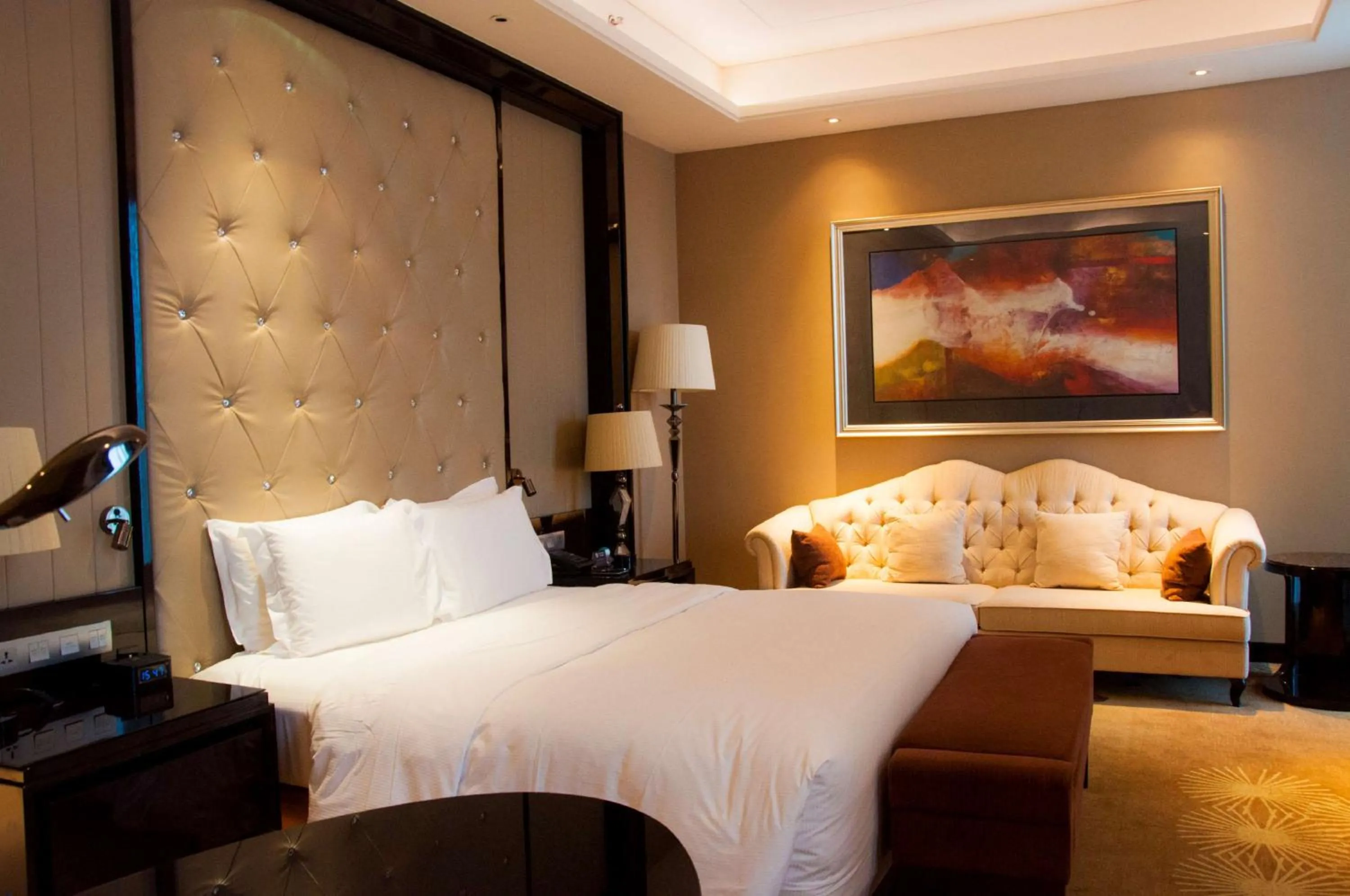 Junior King Suite - Lounge Access in Hilton Nanjing