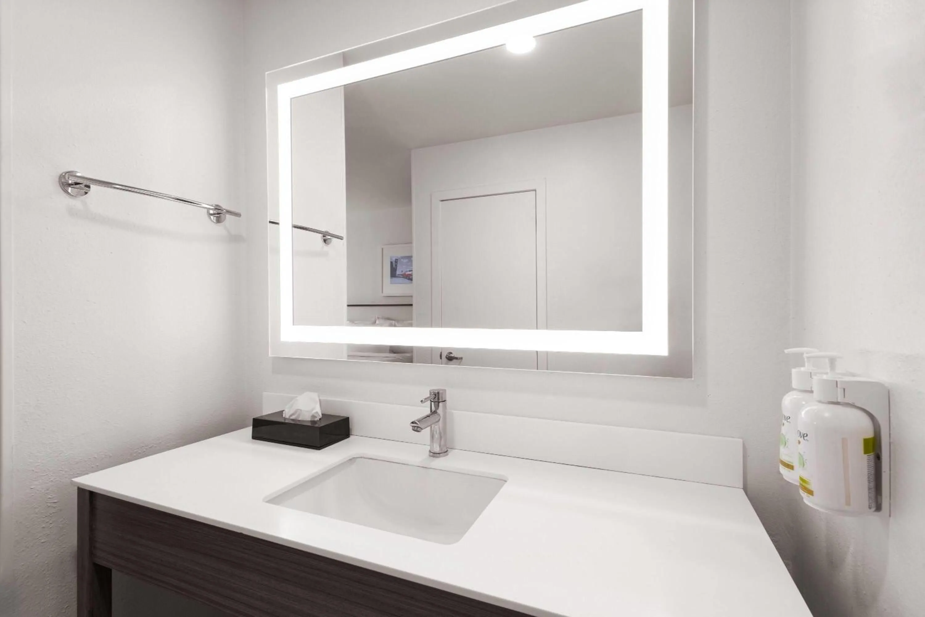 Queen Room with Two Queen Beds - Non-Smoking in Ramada by Wyndham York Harrisburg Hershey