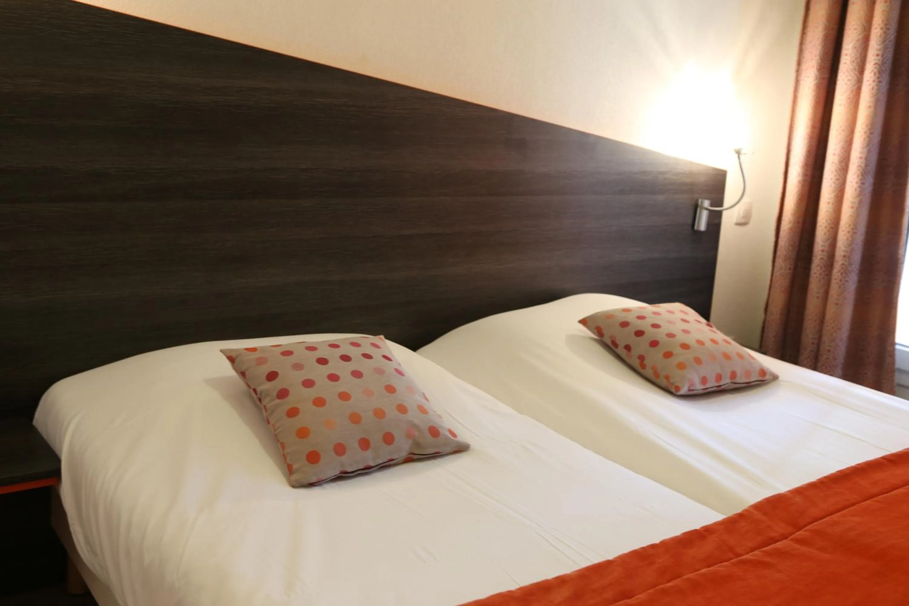  Twin Studio Apartment  in Adonis Paris Sud