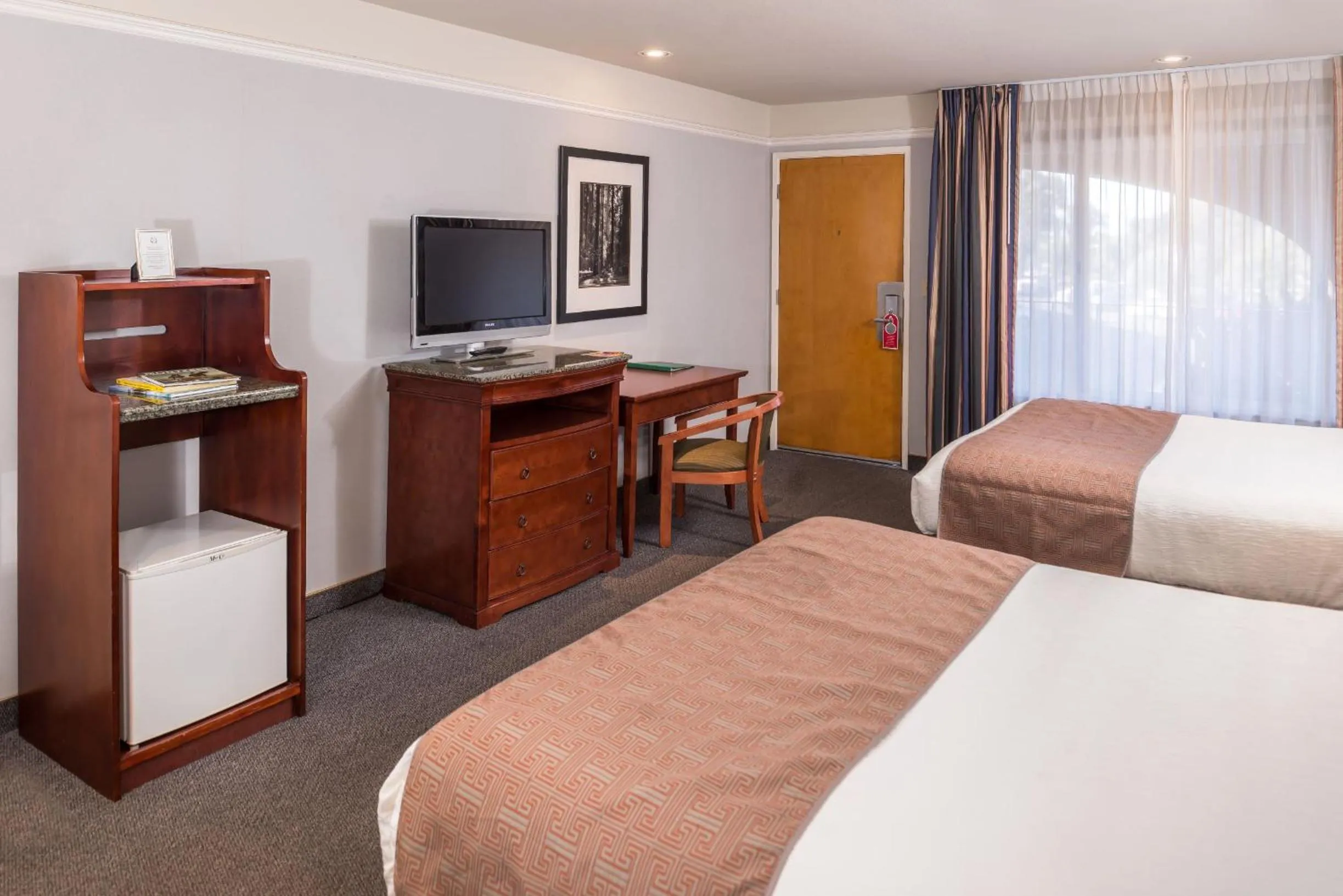 Queen Room with Two Queen Beds in Laurel Inn & Conference Center