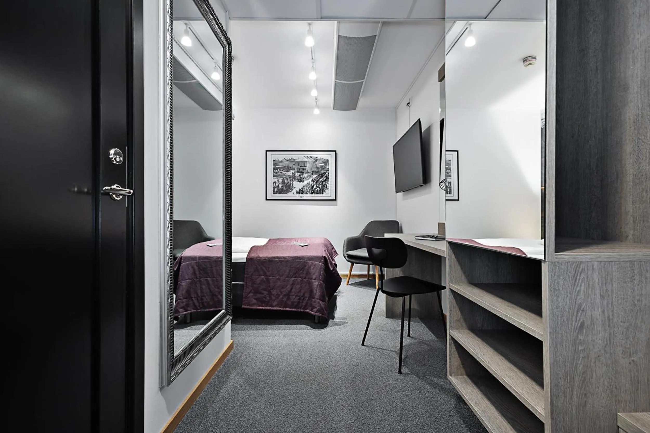 Compact Single Room without Window in Comfort Hotel Umeå City