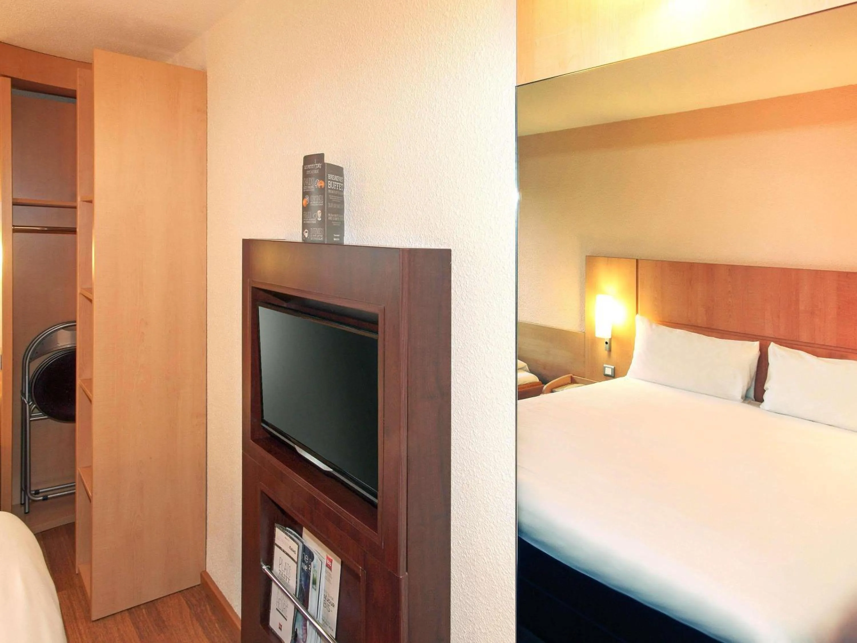 Standard Double Room in ibis Poitiers Sud