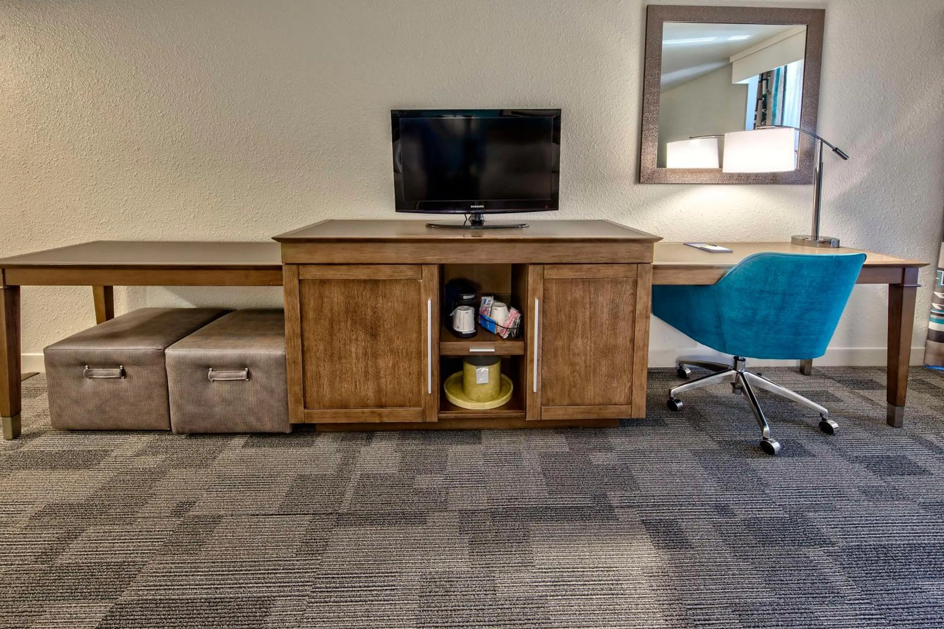 Queen Room with Two Queen Beds - Non-Smoking in Hampton Inn Kayenta Monument Valley