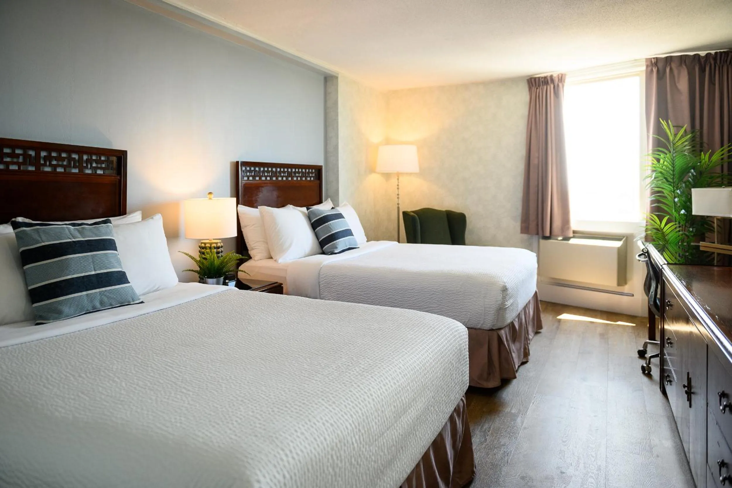 Standard Queen Room with Two Queen Beds in Rodd Grand Yarmouth