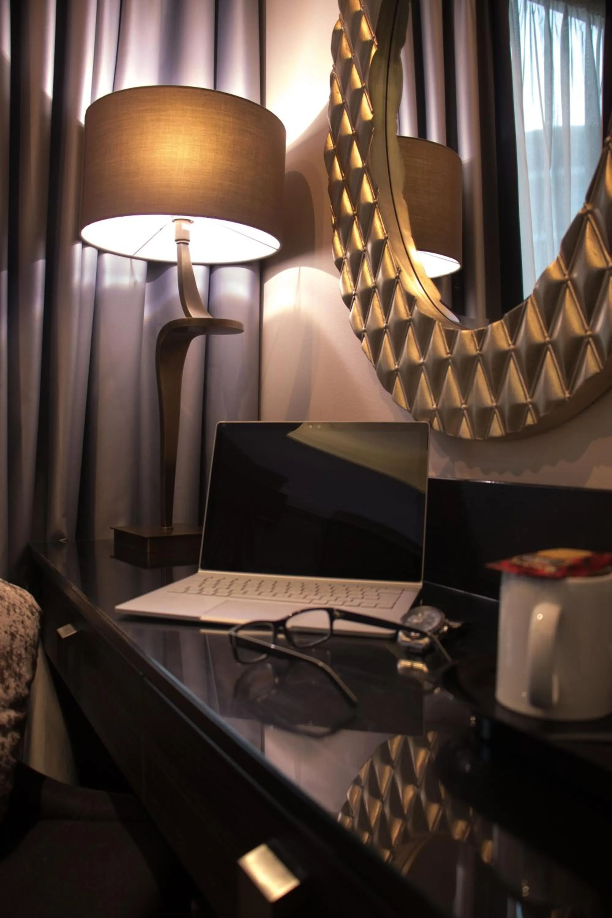 Deluxe Double Room in The Continental Hotel, Heathrow