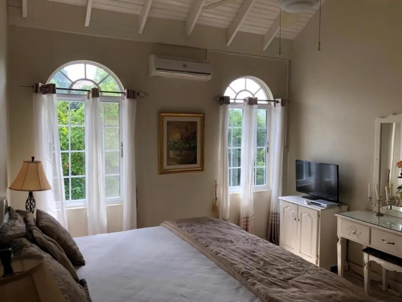 Superior Double or Twin Room with Garden View in Retreat Guest House