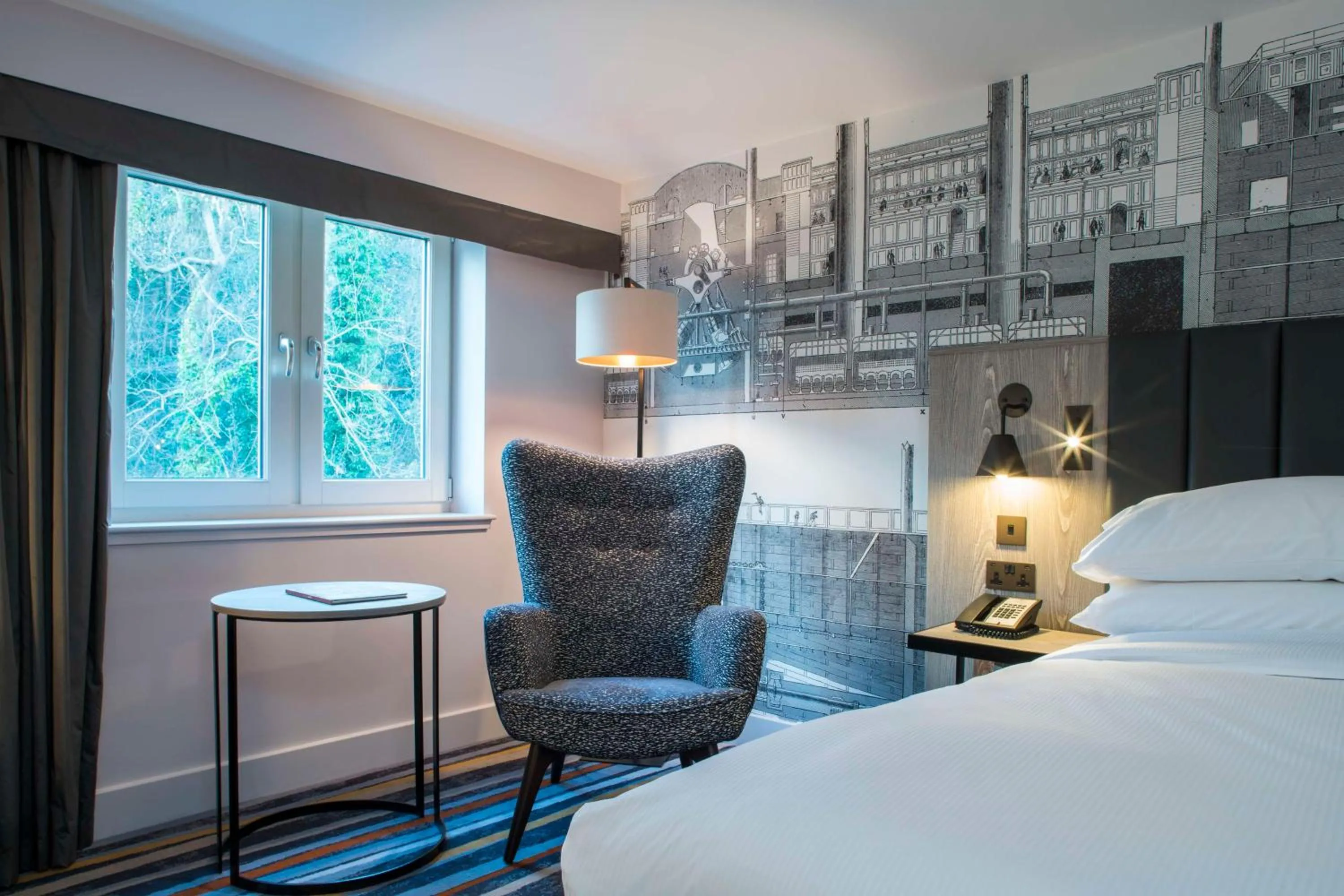 Deluxe Family Double Room with Sofa Bed in DoubleTree by Hilton Bristol South - Cadbury House