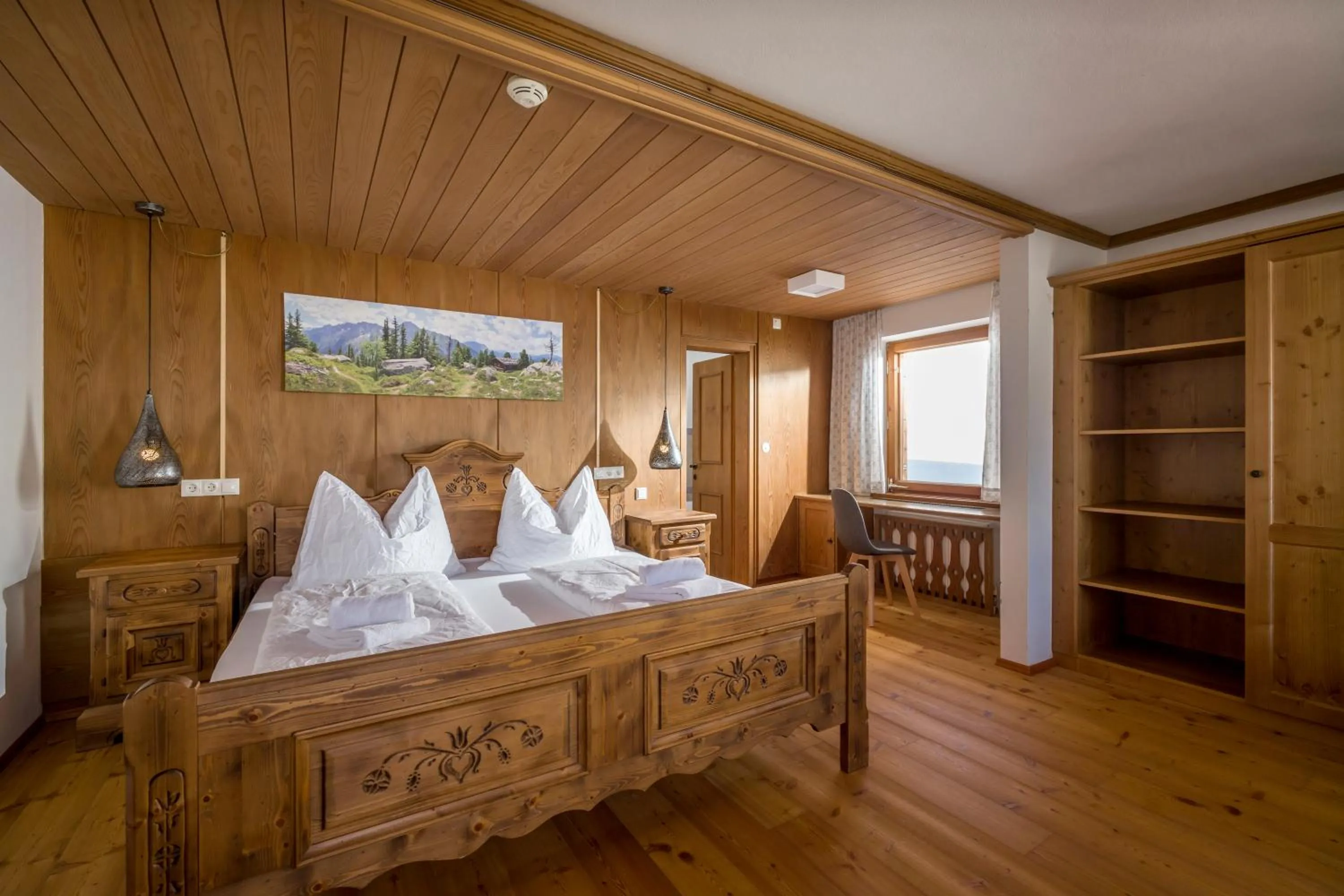 Deluxe Double Room with Balcony in Berg'k'hof Kaisertal - Alpine Hideaway