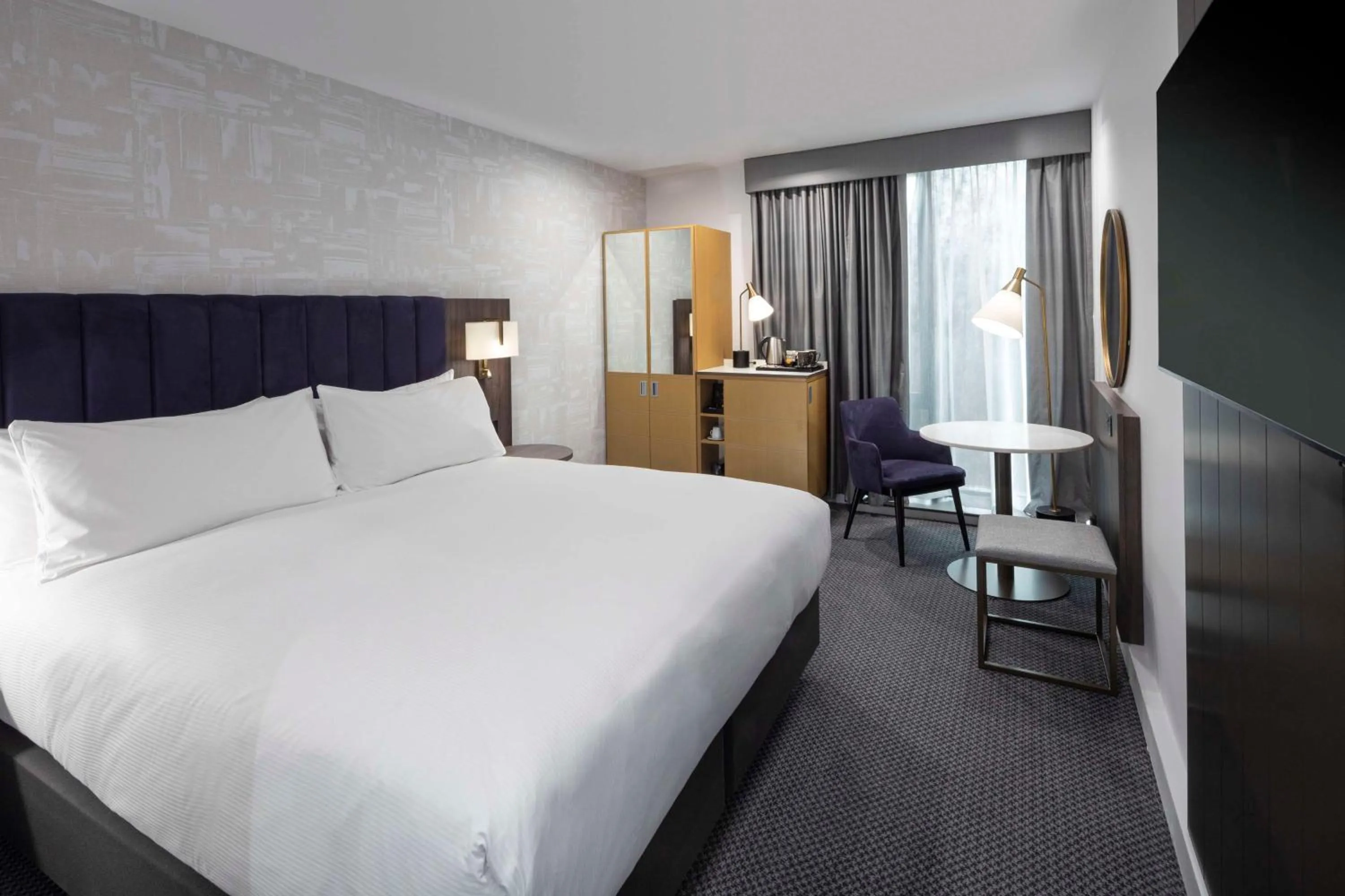 Deluxe King Room in DoubleTree by Hilton Manchester Piccadilly