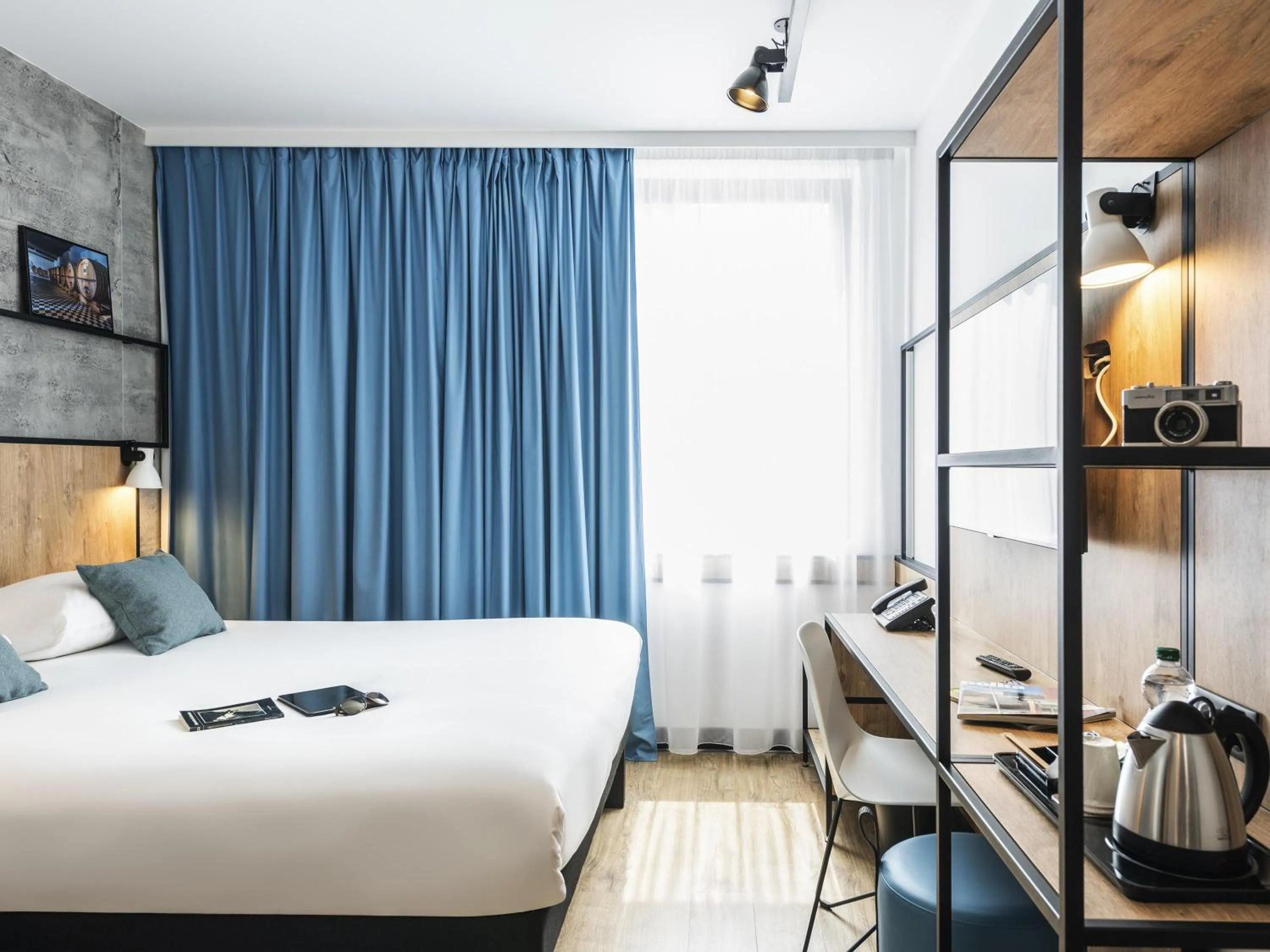 Premium Double Room with Sofa Bed in ibis Lyon Sud Oullins