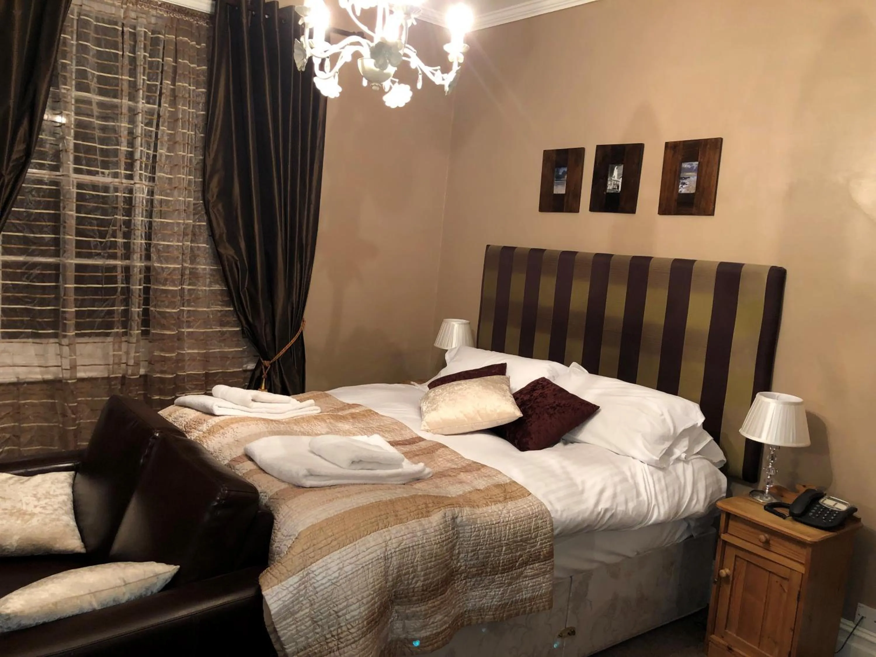 Budget Double Room in Satis House Hotel