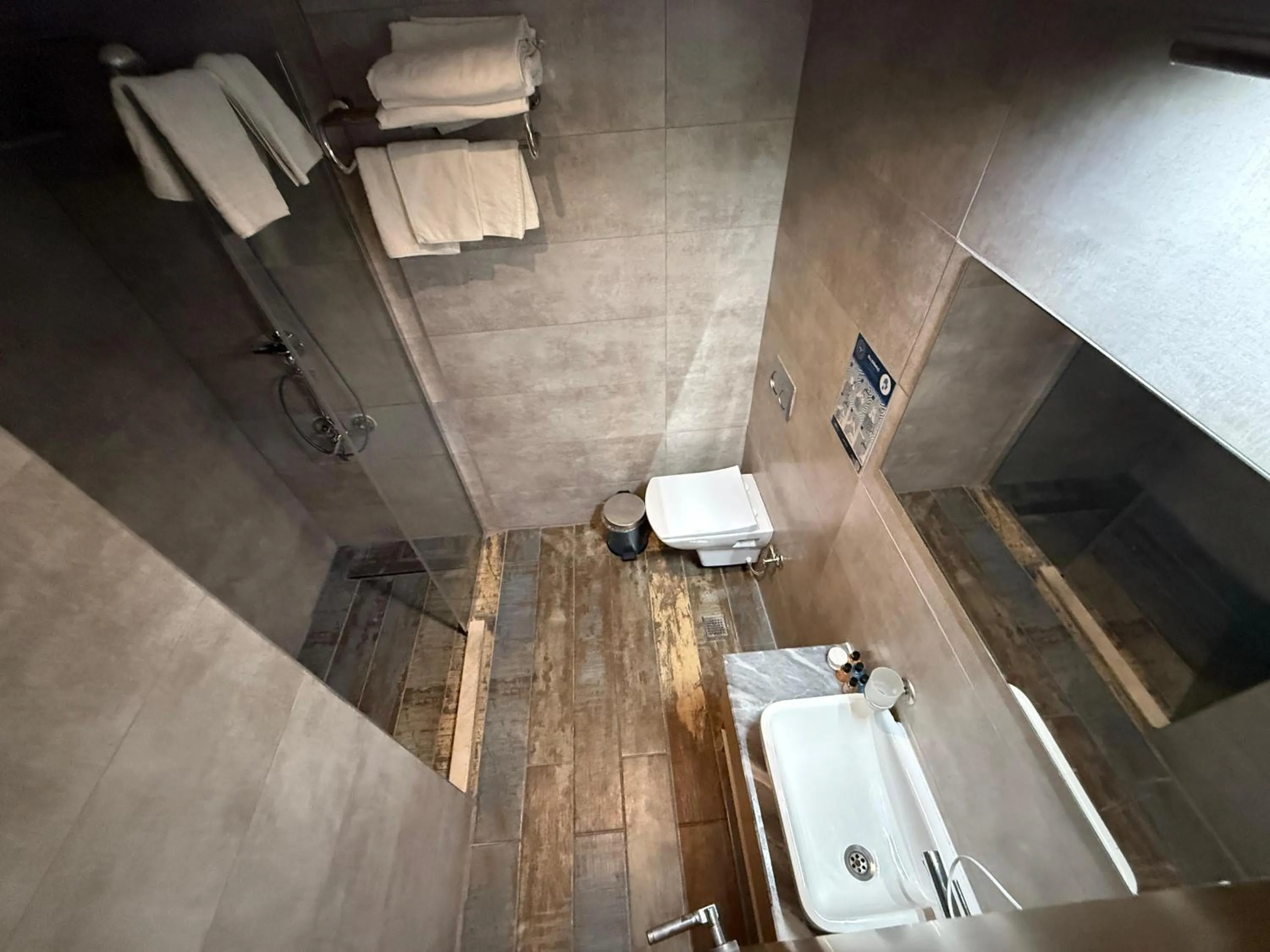 Budget Triple Room in On Hotel