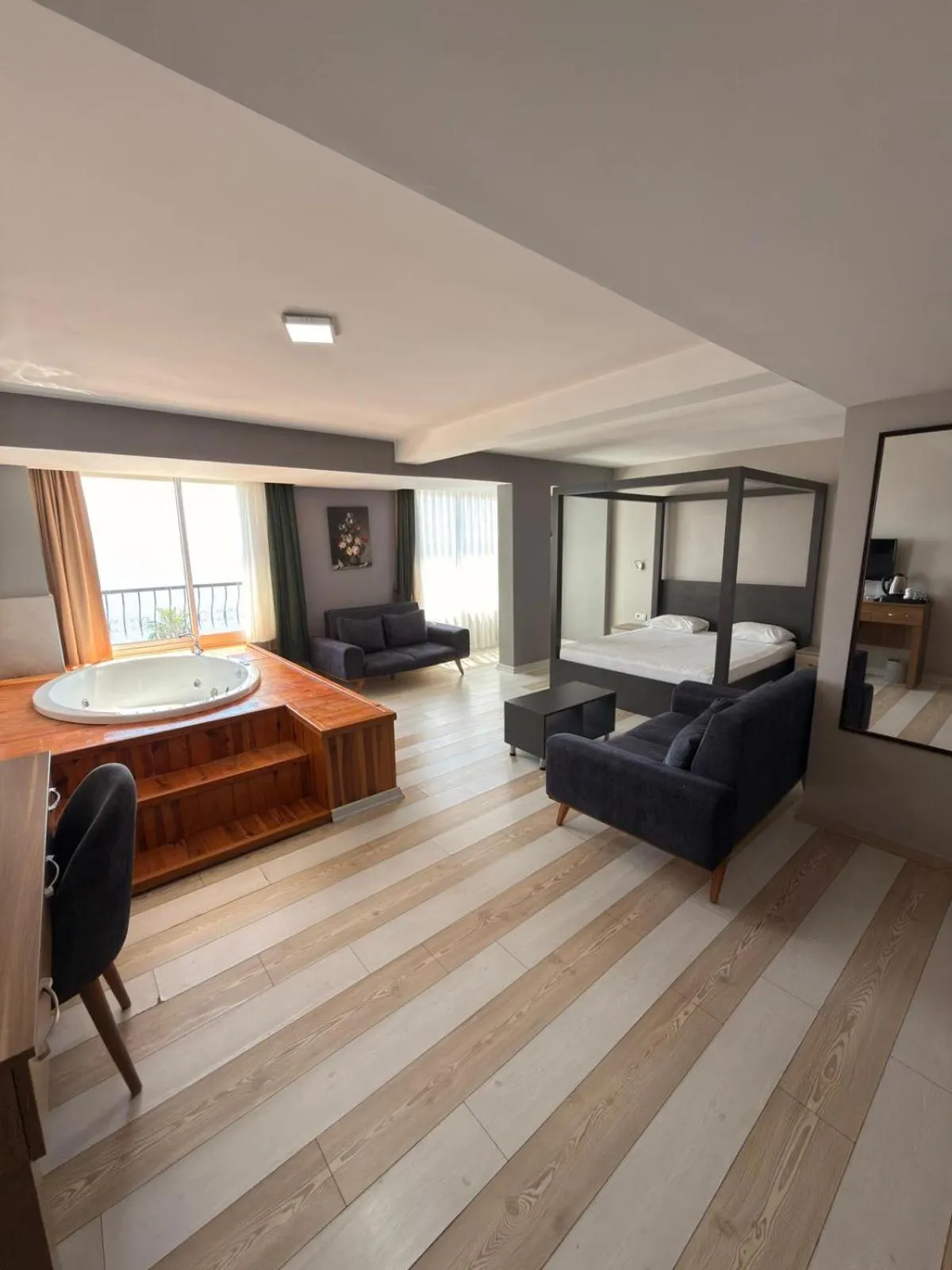 Suite with Sea View in On Hotel