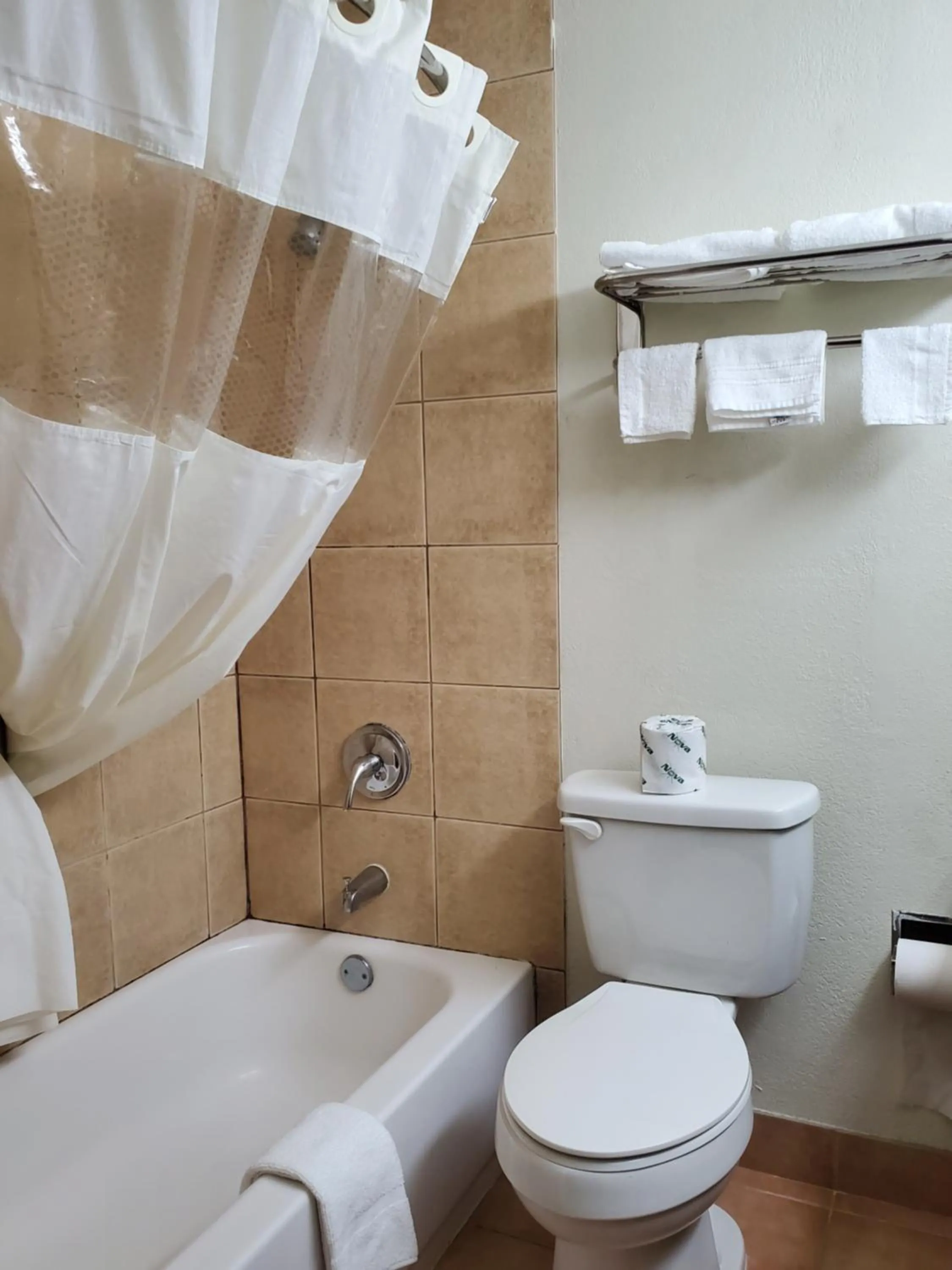 One-Bedroom King Suite - Non-Smoking in Days Inn by Wyndham Lawton