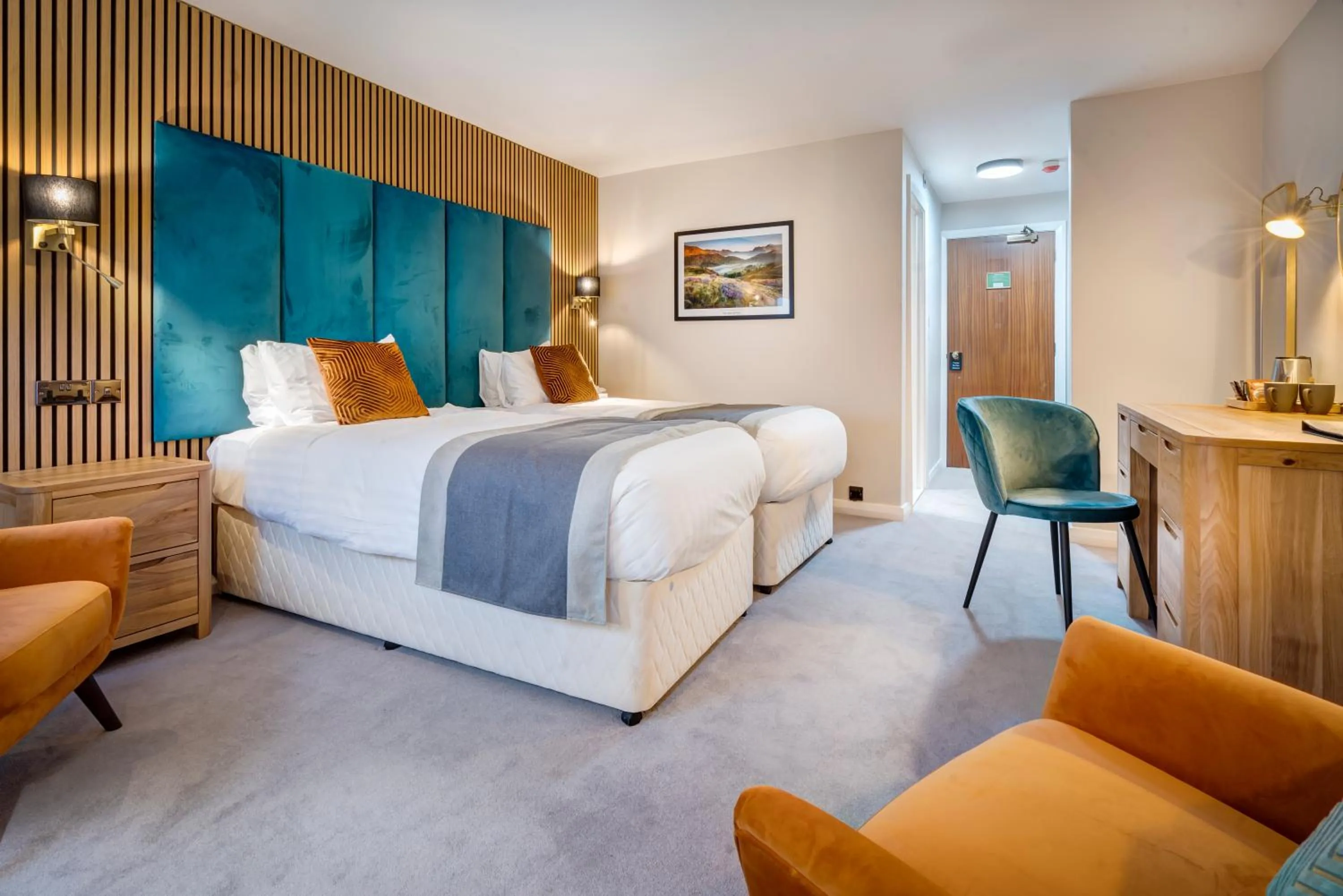 Deluxe Twin Room with Sitting Area - Non-Smoking in The Crooklands, BW Signature Collection