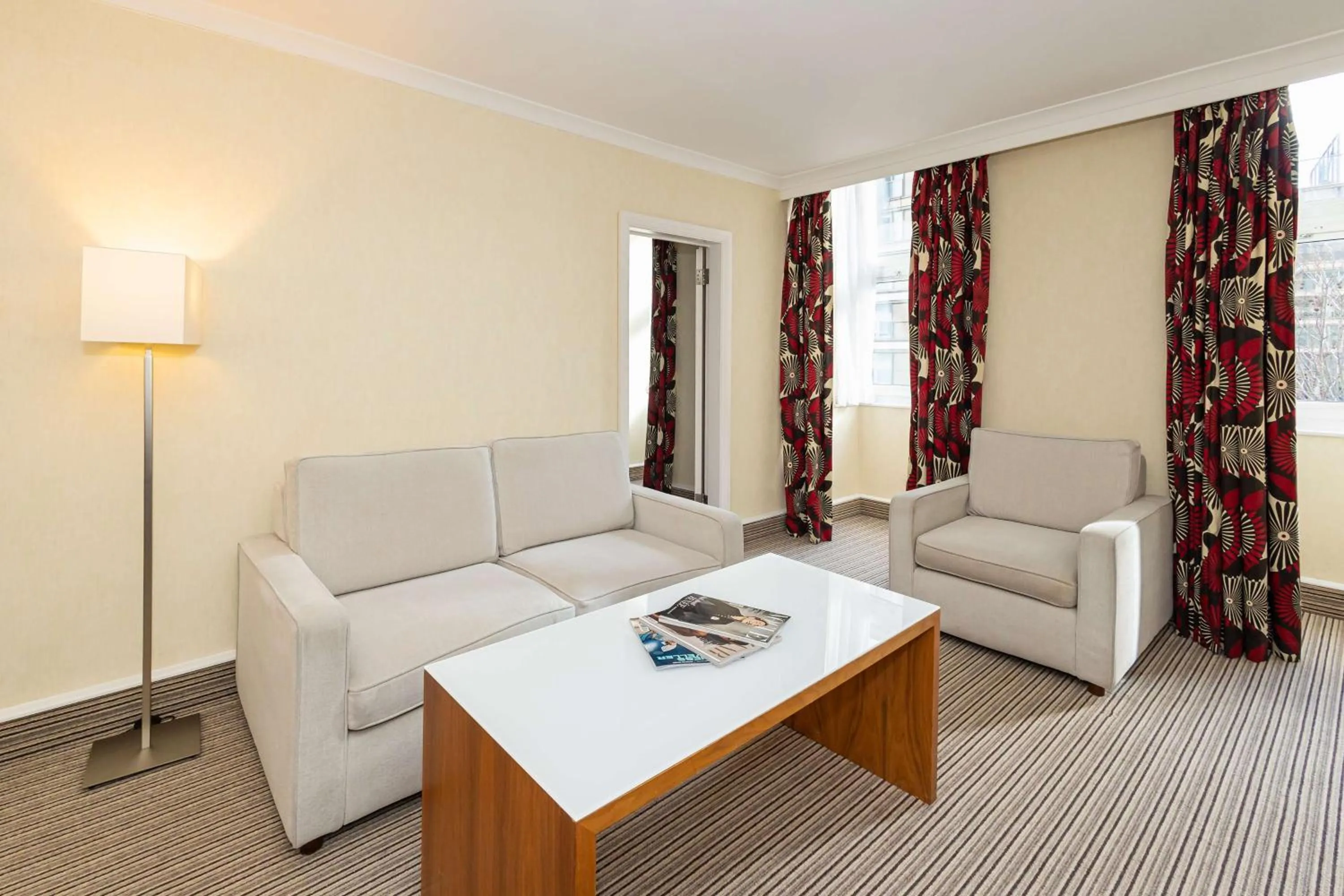 Junior Double Suite in Hilton London Olympia