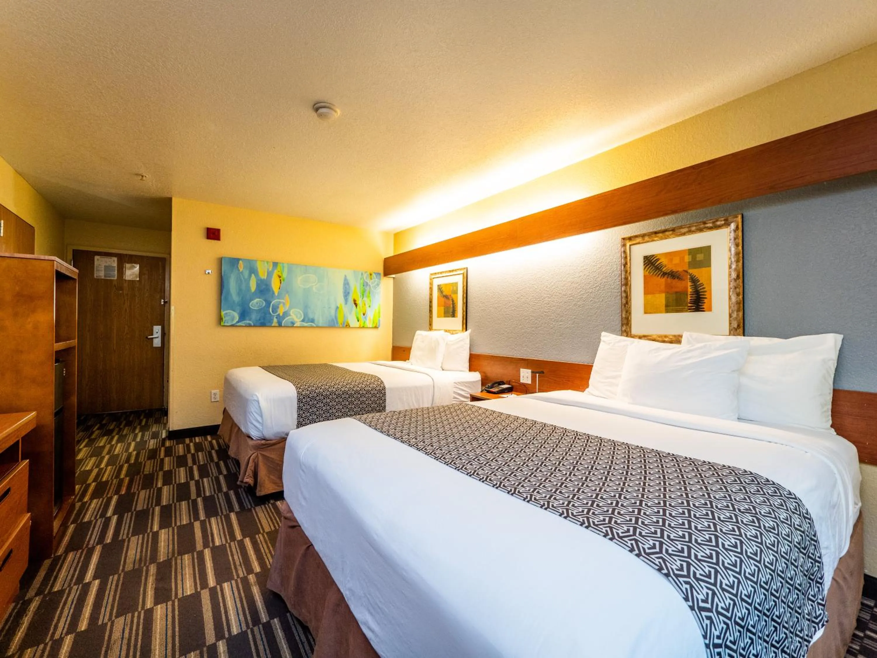 Queen Room with Two Queen Beds - Non-Smoking in Microtel Inn and Suites Ocala