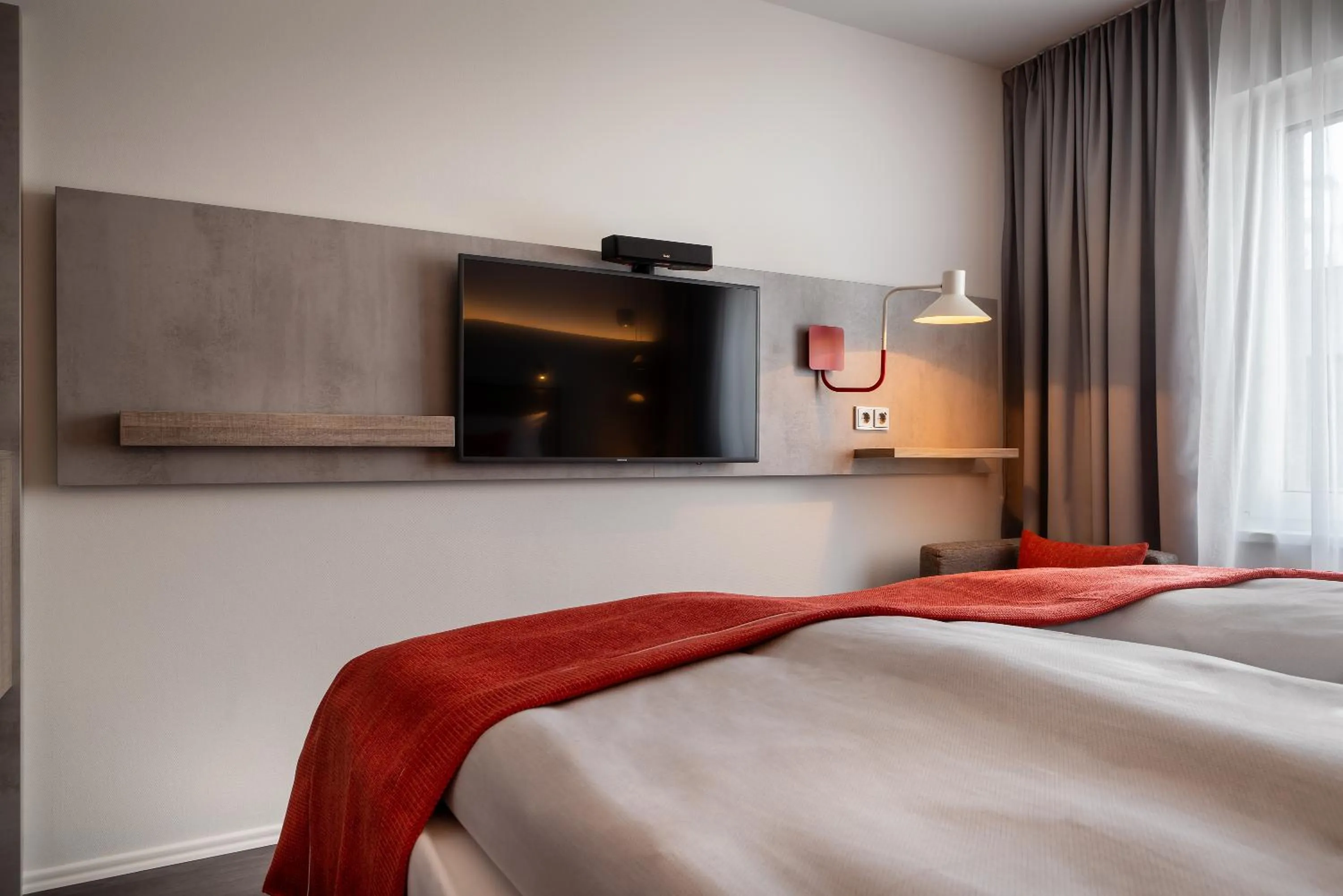 Standard Queen Room in Holiday Inn - the niu, Hide Berlin Friedrichshain by IHG