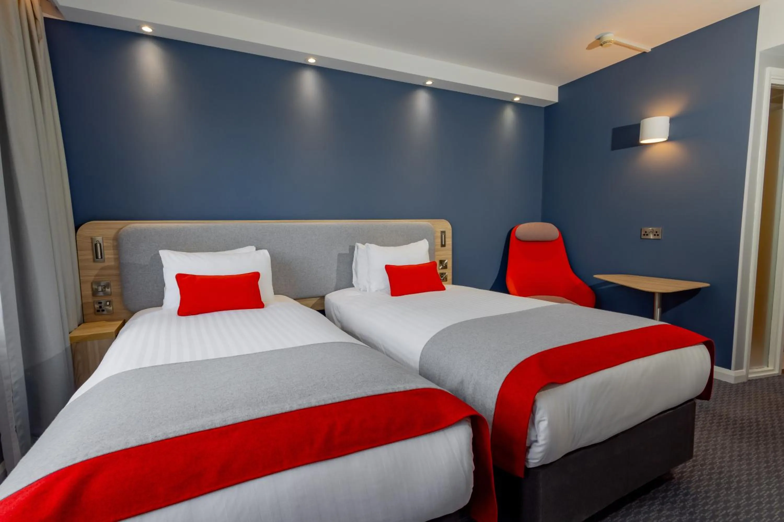 Standard Room with Free Hot Breakfast in Holiday Inn Express Norwich by IHG