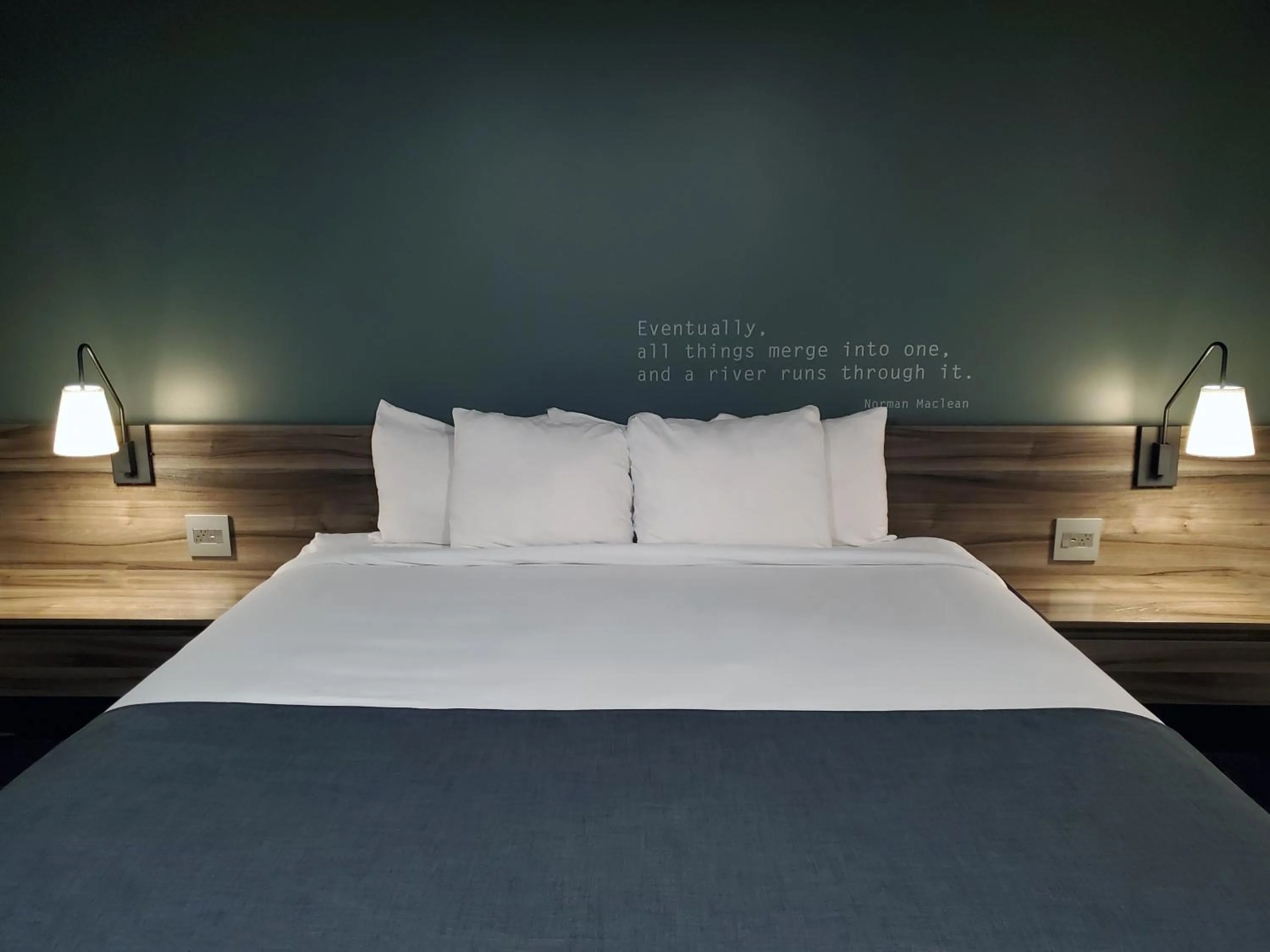 Premium King Room in Ruby River Hotel