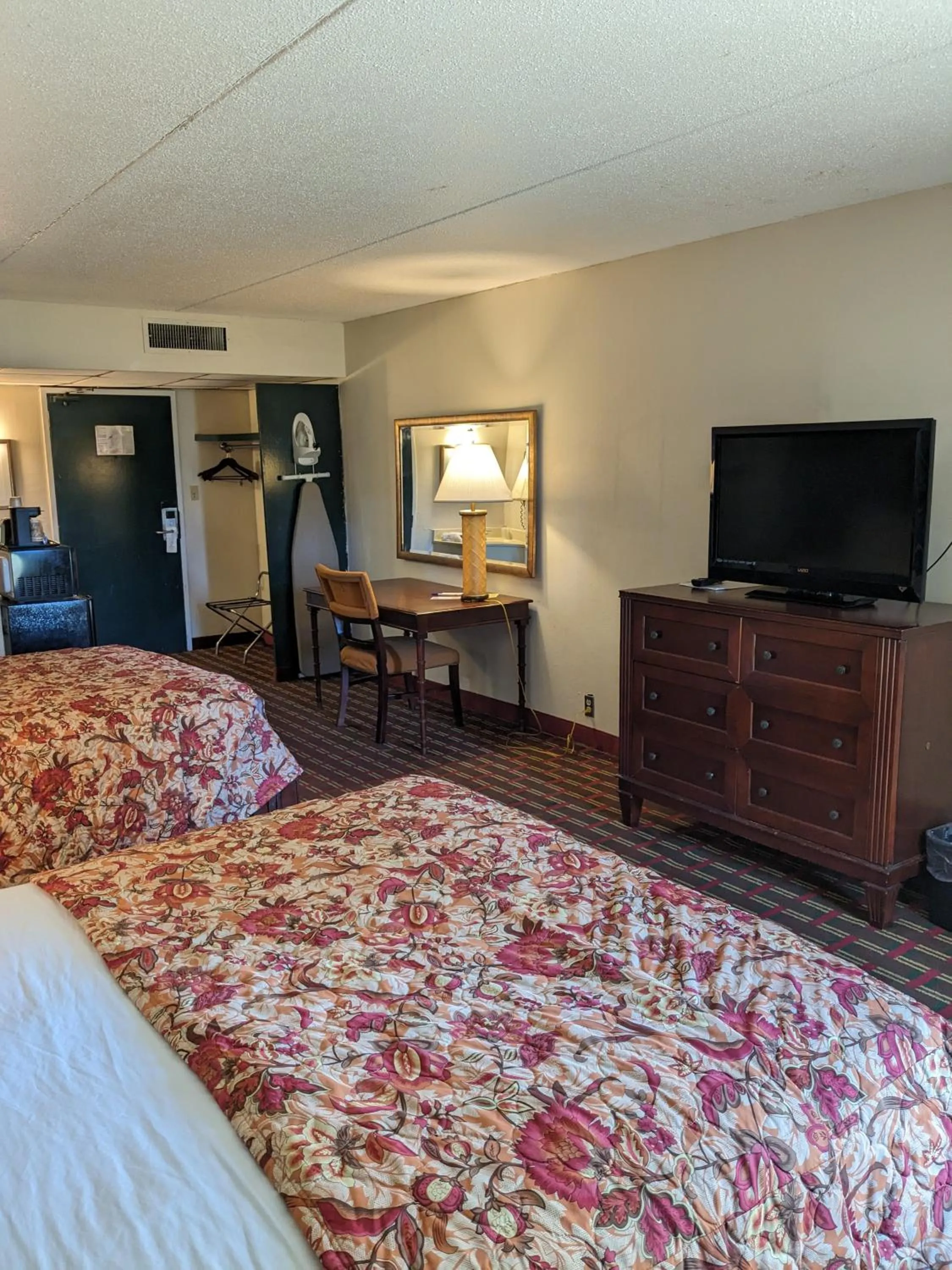 Family Suite in Select Inn Murfreesboro