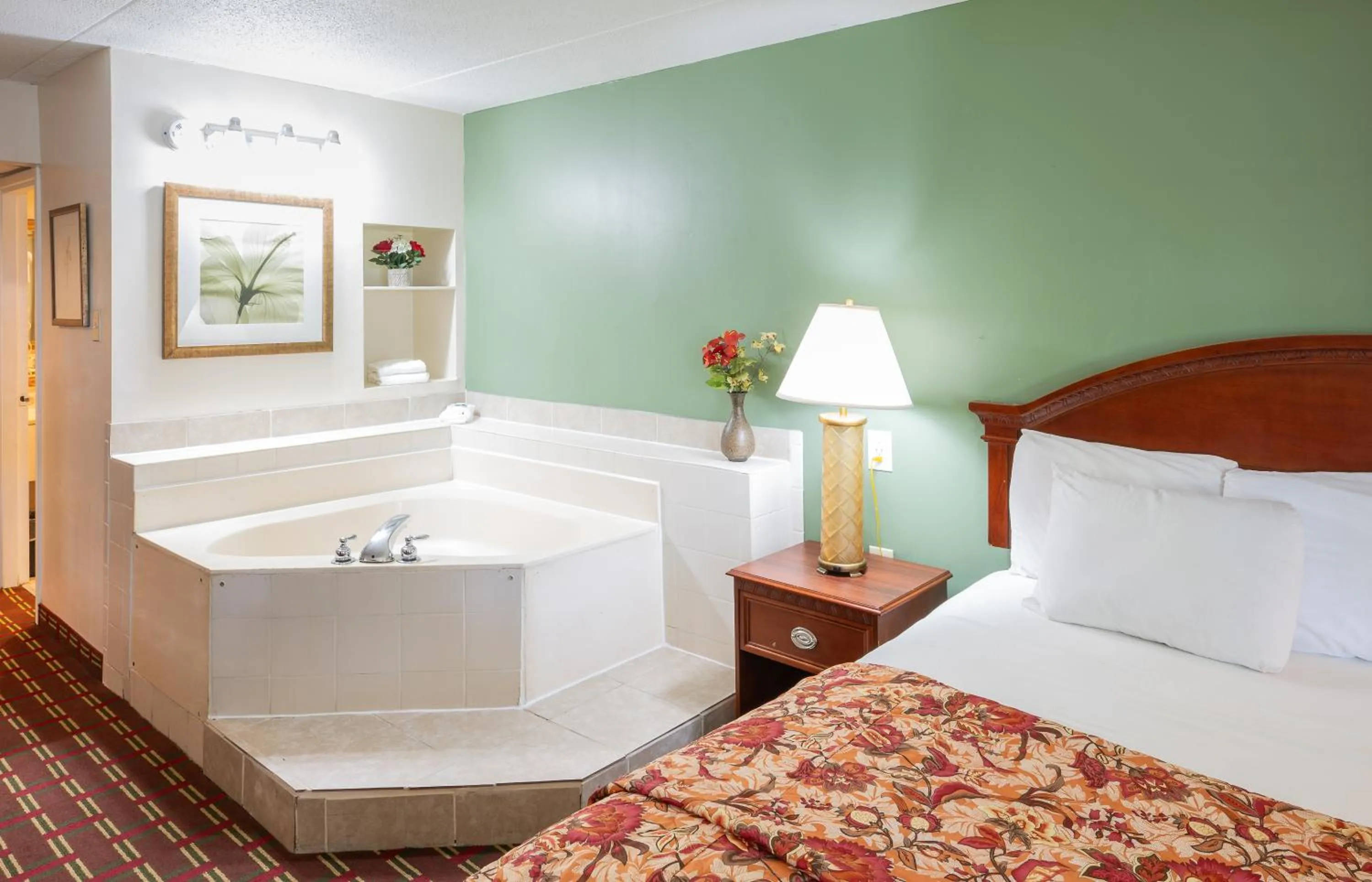 King Room with Spa Bath in Select Inn Murfreesboro