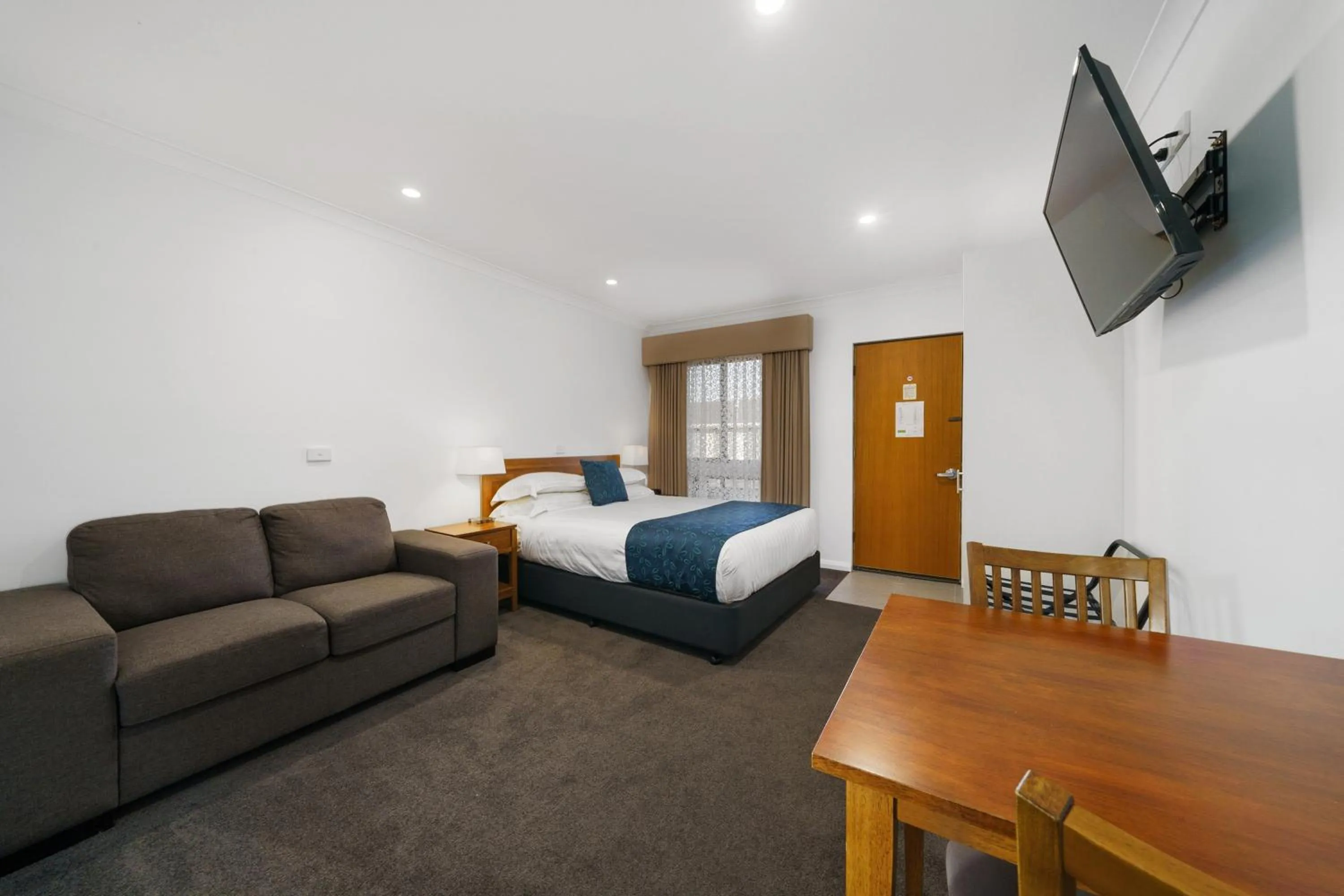 Standard Queen Room in Stagecoach Motel Wodonga