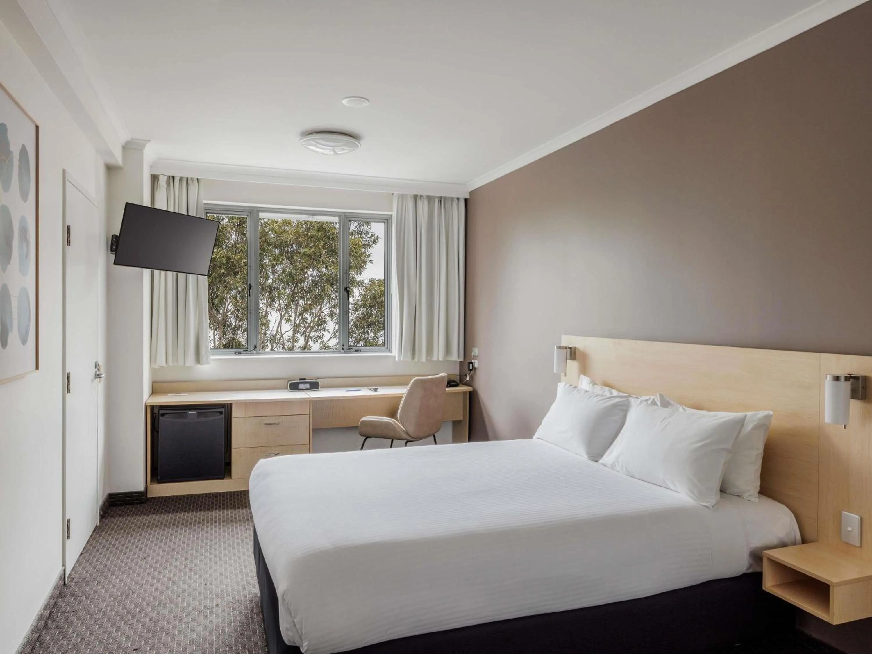 Standard Double Room - Mobility Accessible in ibis Sydney Olympic Park