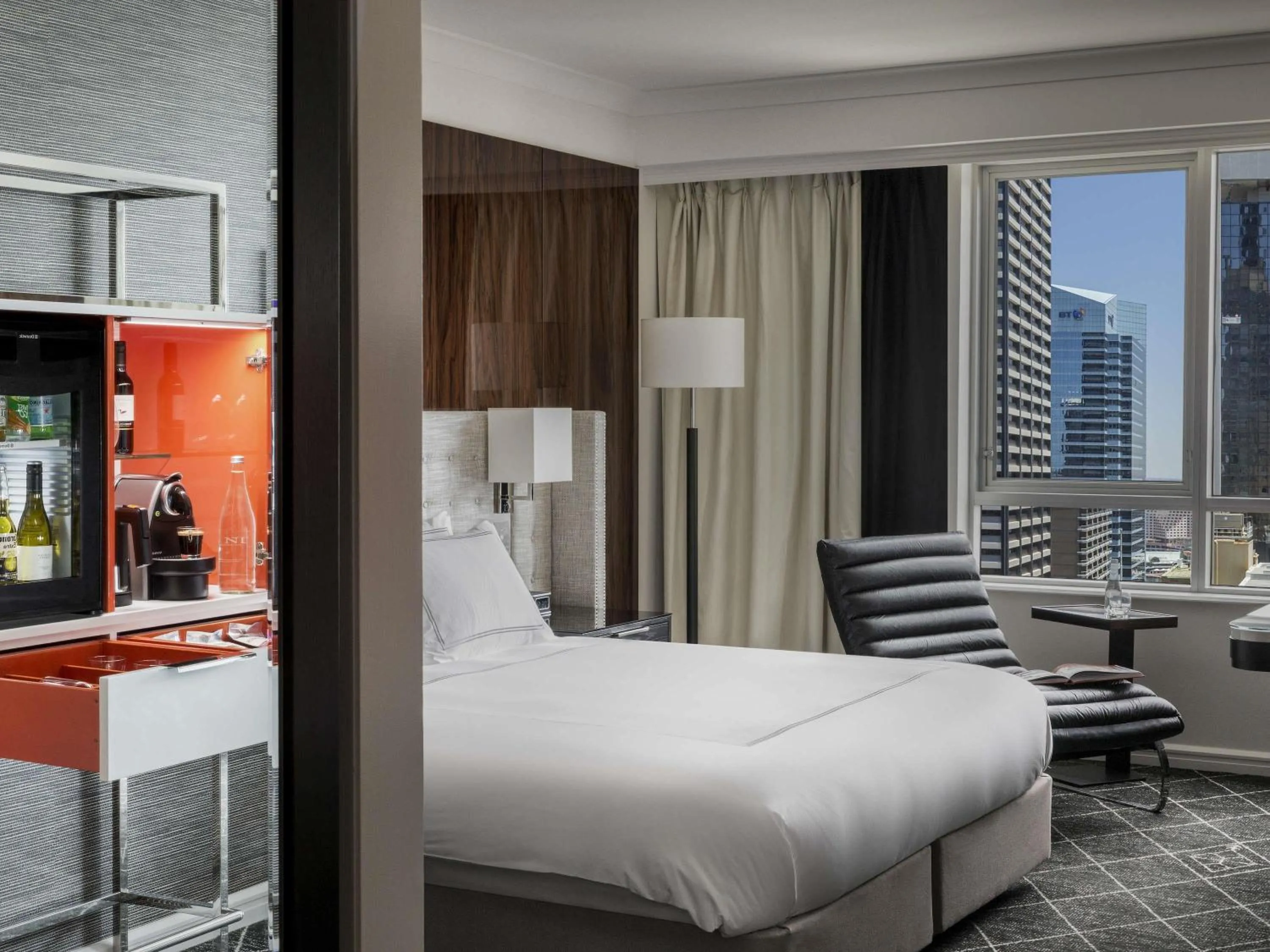Swiss Advantage King Room - High Floor in Swissotel Sydney
