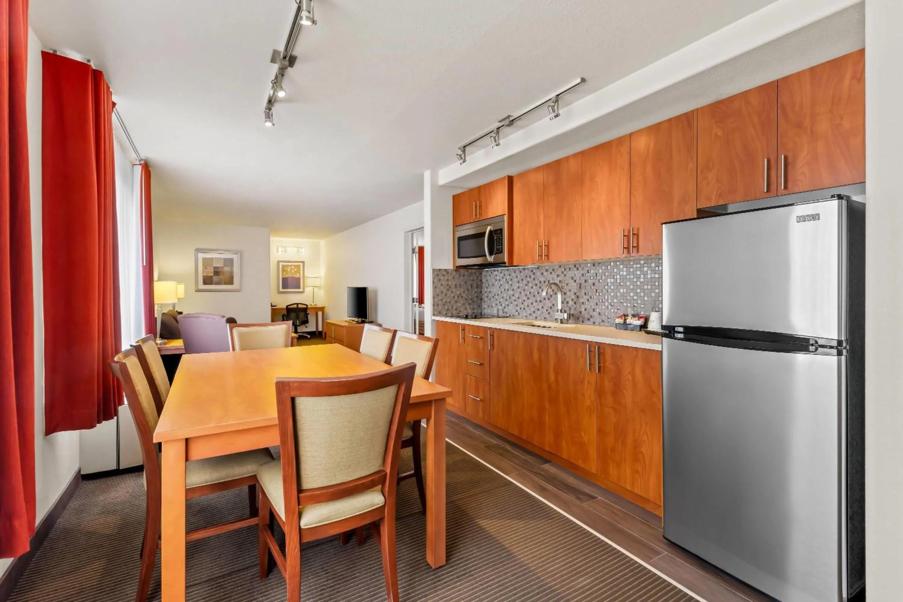 Family Suite, Two King Beds, Kitchenette, Non Smoking in Wingate by Wyndham Calgary South