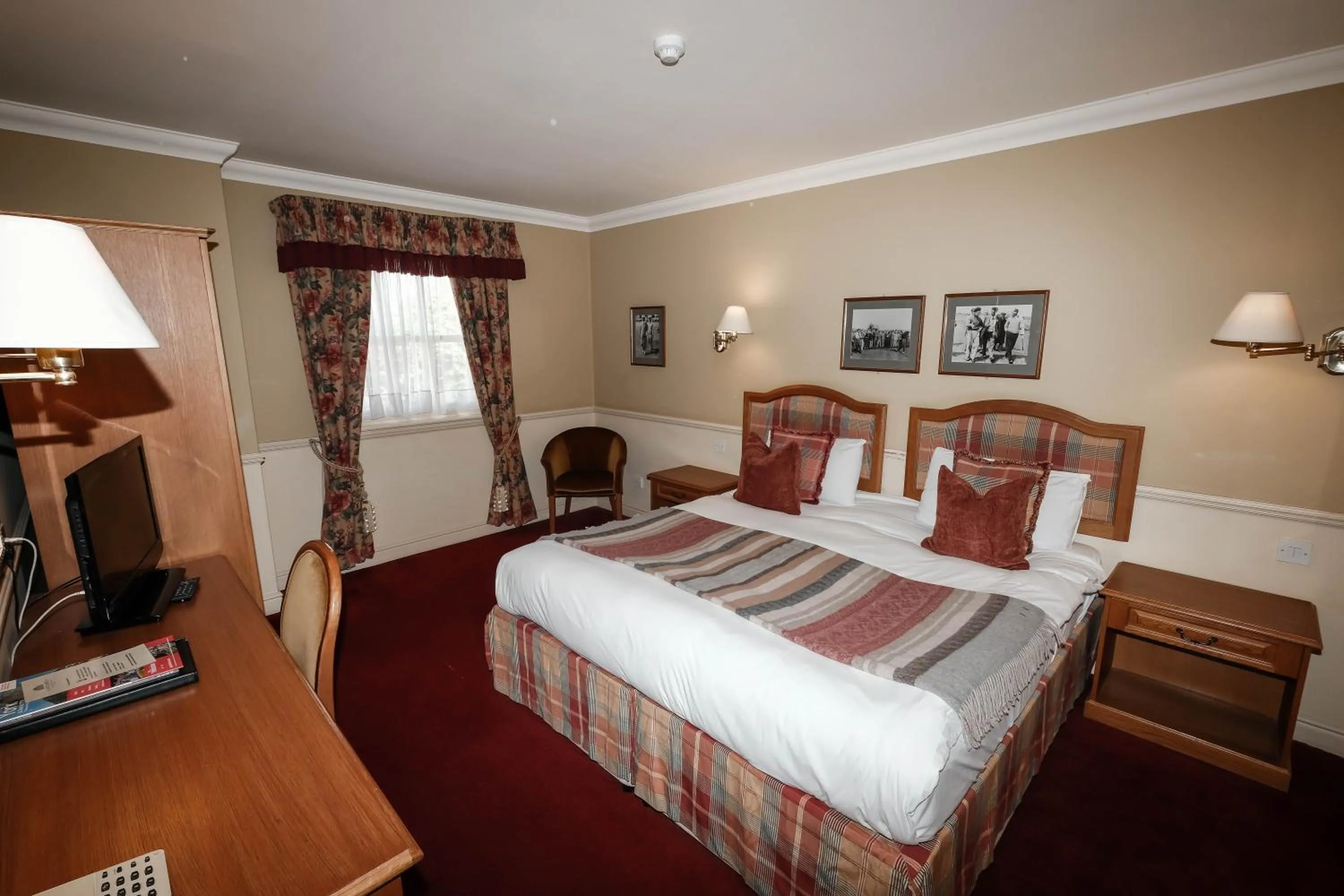 Superior King Room in York Pavilion Hotel, Sure Hotel Collection by Best Western